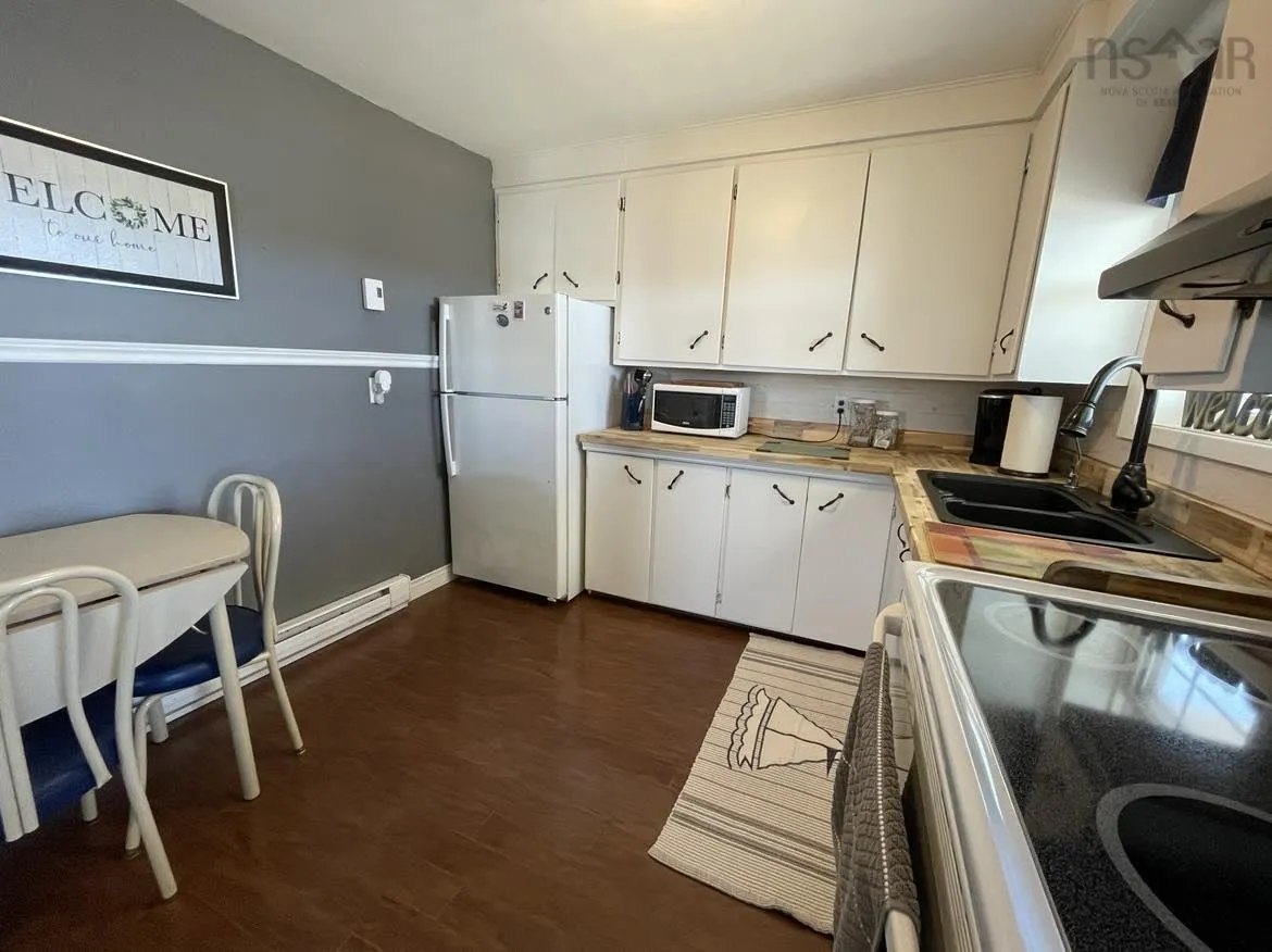 14962 Cabot Trail, Chéticamp Ns B0e 1h0, 3 Bedrooms Bedrooms, ,1 BathroomBathrooms,Residential,For Sale,Cabot,202425535