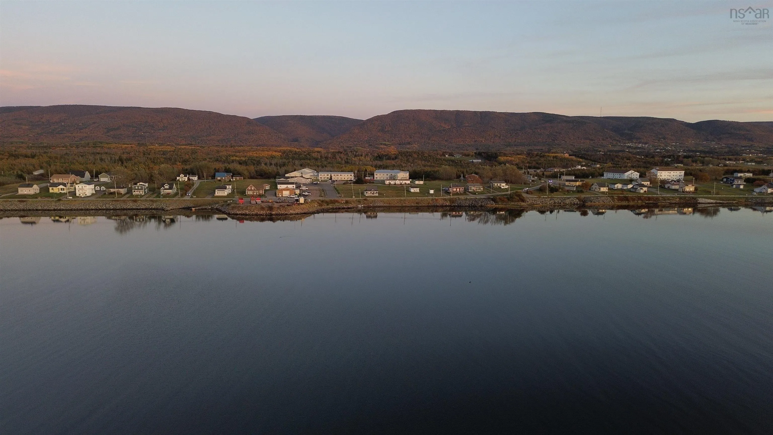 14962 Cabot Trail, Chéticamp Ns B0e 1h0, 3 Bedrooms Bedrooms, ,1 BathroomBathrooms,Residential,For Sale,Cabot,202425535