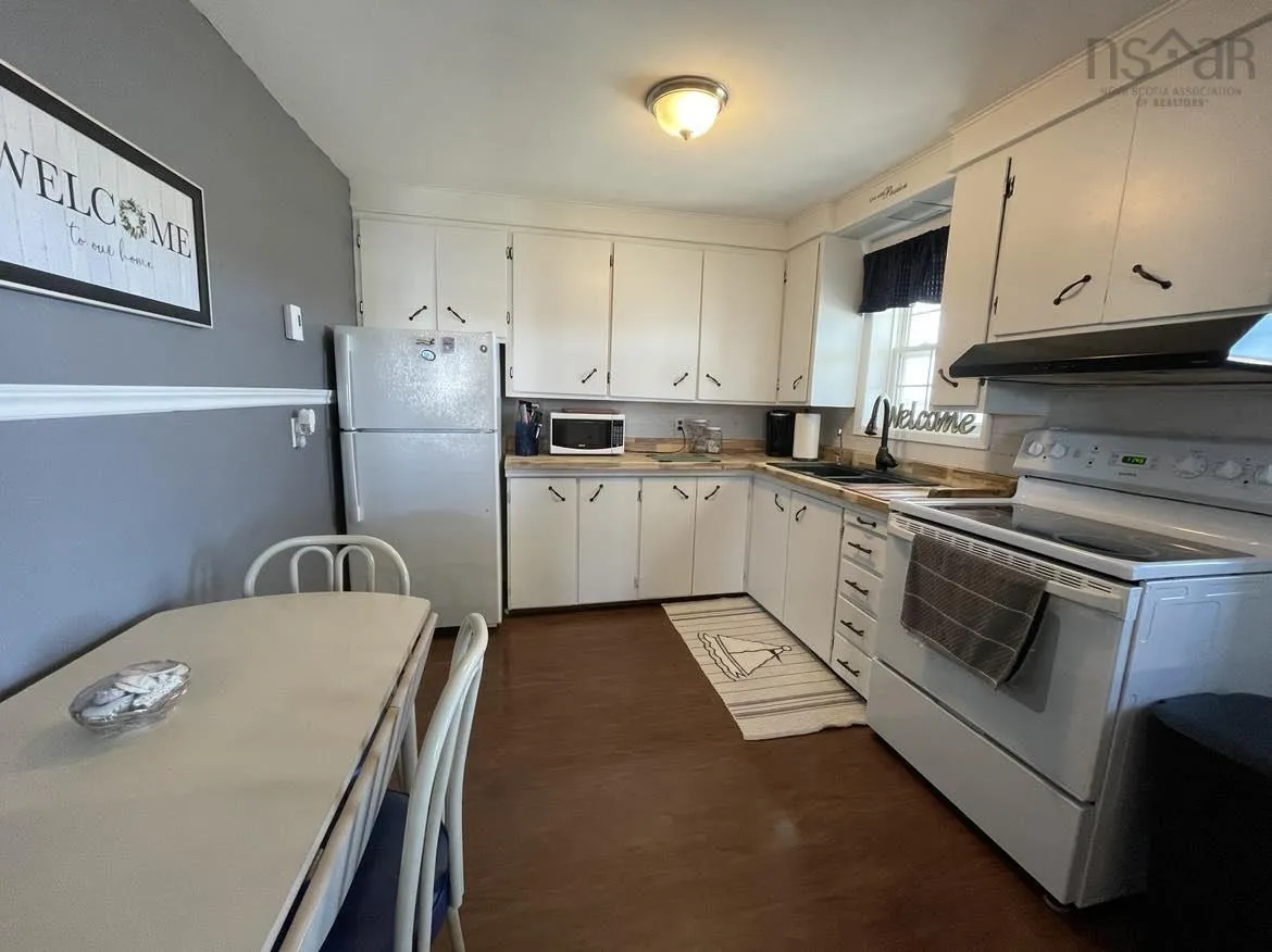14962 Cabot Trail, Chéticamp Ns B0e 1h0, 3 Bedrooms Bedrooms, ,1 BathroomBathrooms,Residential,For Sale,Cabot,202425535