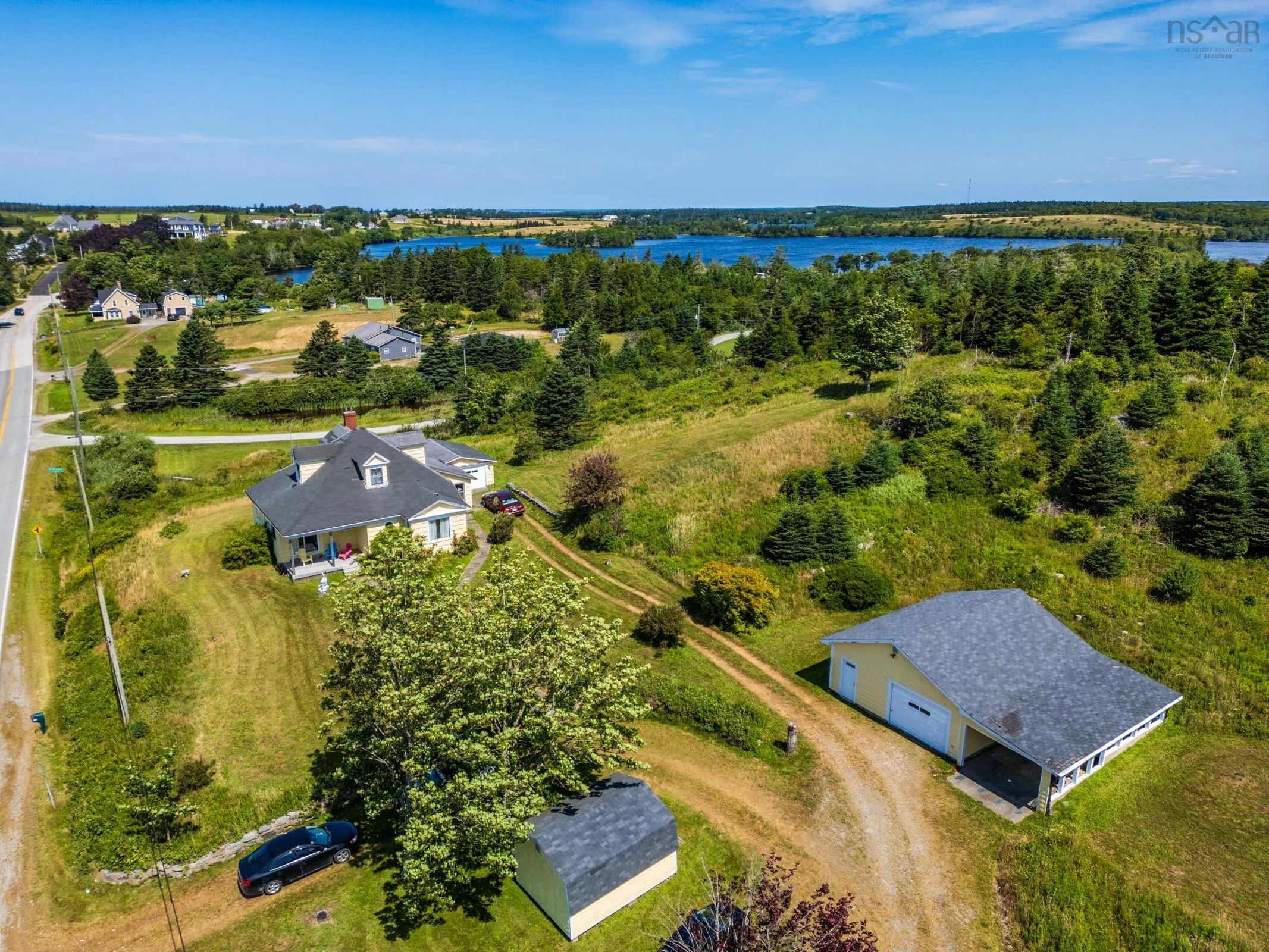 2504 Highway 1, Darlings Lake, NS B5A 4A5, 3 Bedrooms Bedrooms, ,2 BathroomsBathrooms,Residential,For Sale,Highway 1,202518883