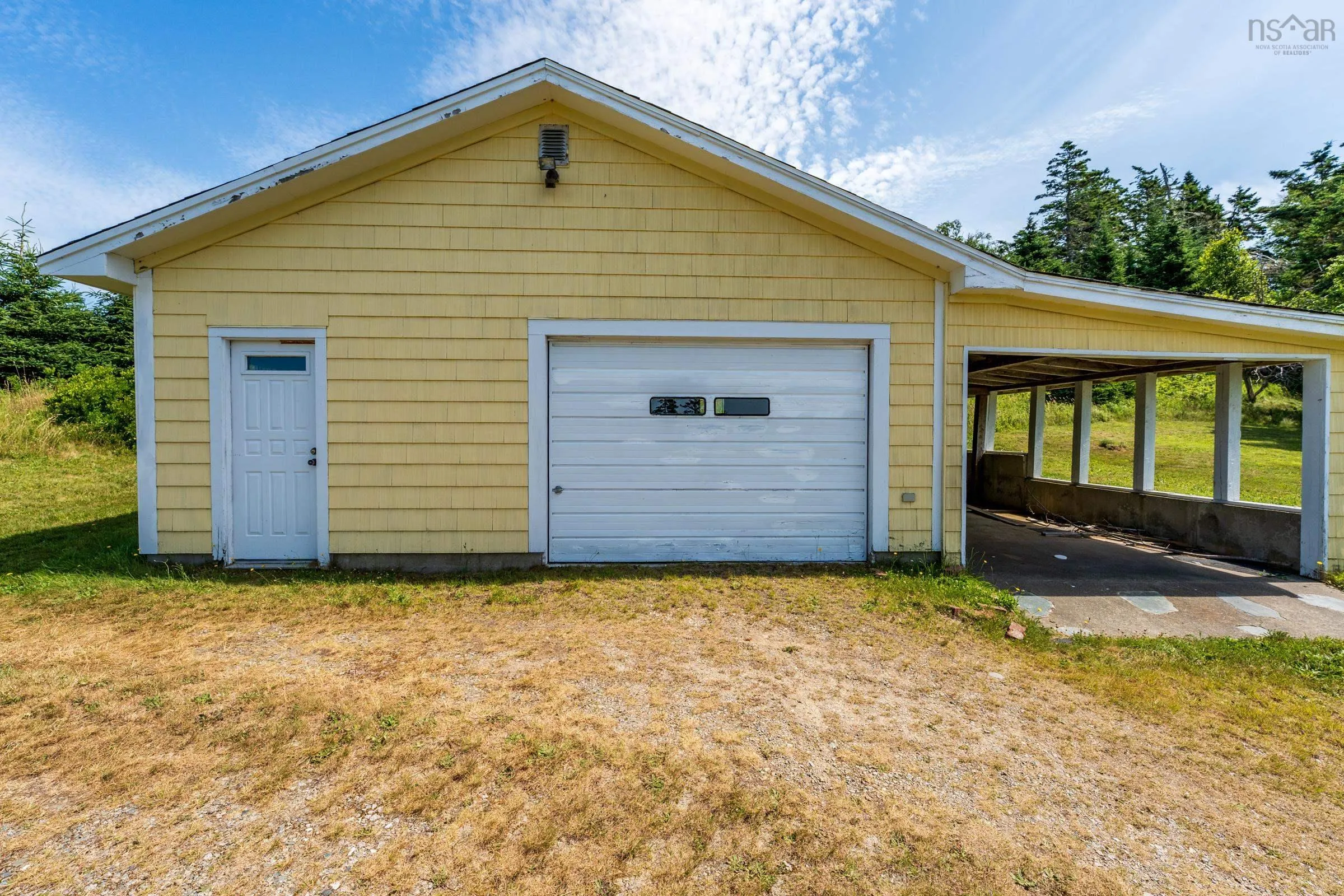 2504 Highway 1, Darlings Lake, NS B5A 4A5, 3 Bedrooms Bedrooms, ,2 BathroomsBathrooms,Residential,For Sale,Highway 1,202518883