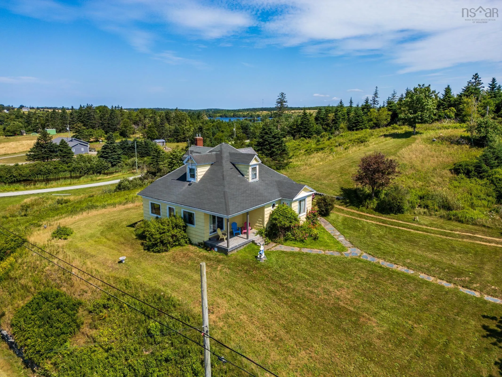 2504 Highway 1, Darlings Lake, NS B5A 4A5, 3 Bedrooms Bedrooms, ,2 BathroomsBathrooms,Residential,For Sale,Highway 1,202518883