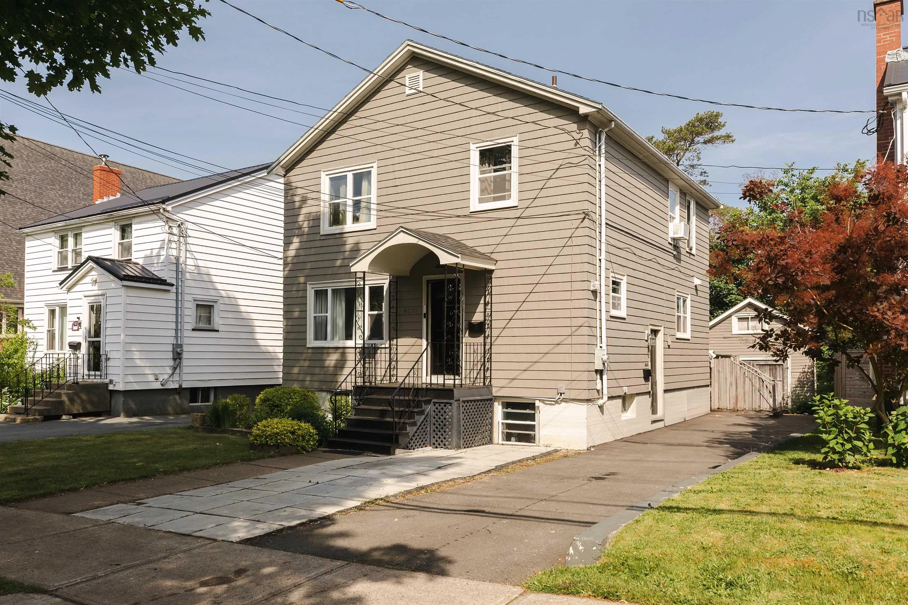 6571 Young Street, Halifax Peninsula, NS B3L 2A5, 6 Bedrooms Bedrooms, ,Residential Income,For Sale,Young,202518092
