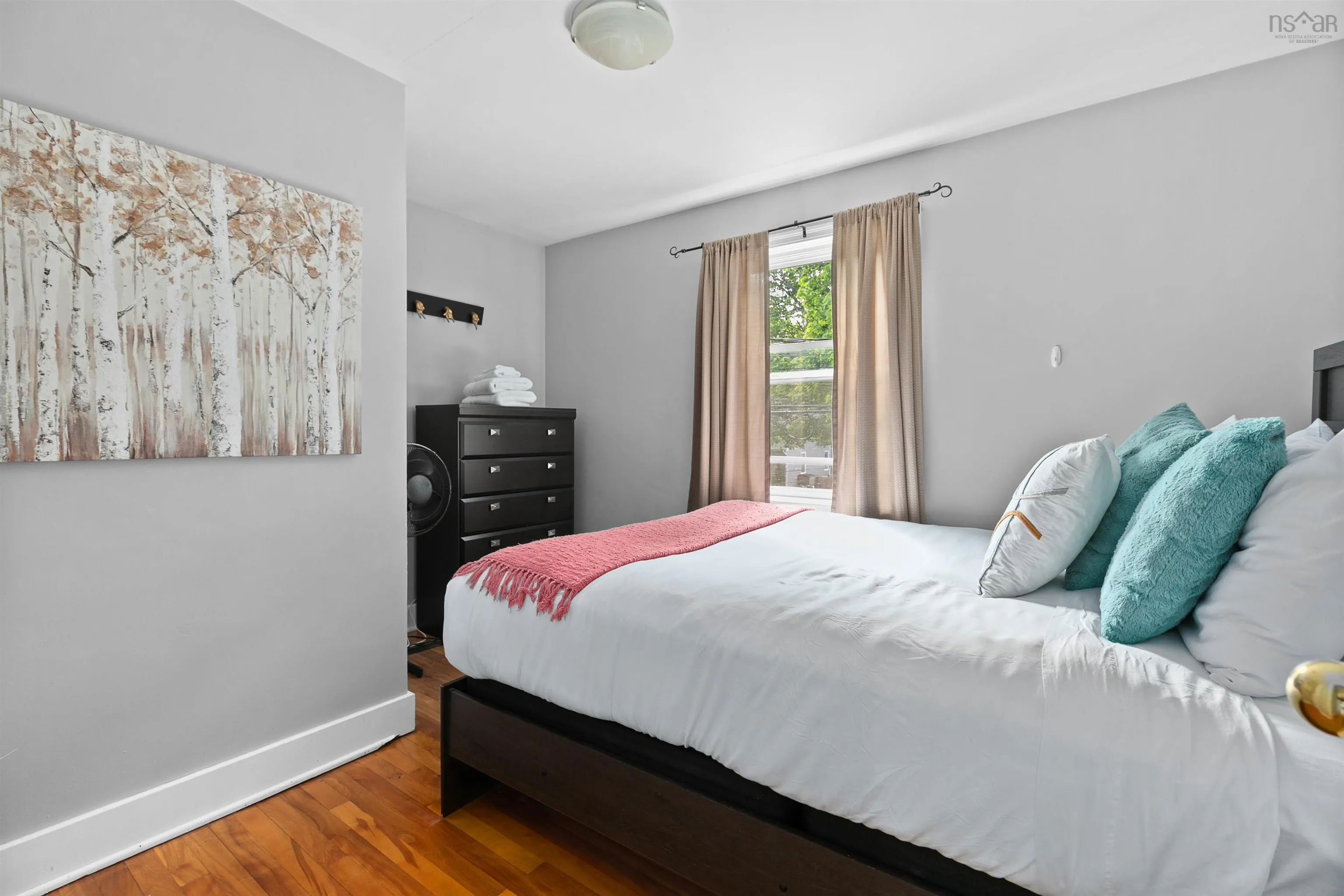 6571 Young Street, Halifax Peninsula, NS B3L 2A5, 6 Bedrooms Bedrooms, ,Residential Income,For Sale,Young,202518092