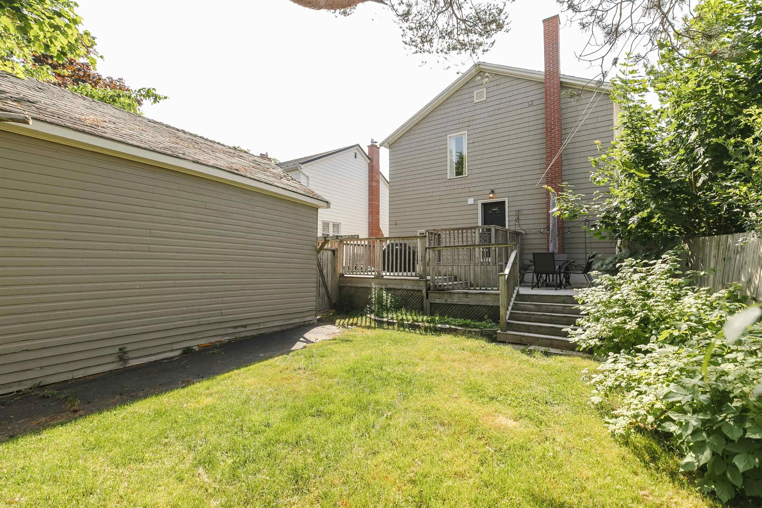 6571 Young Street, Halifax Peninsula, NS B3L 2A5, 6 Bedrooms Bedrooms, ,Residential Income,For Sale,Young,202518092