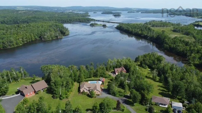 48 Village Lane, Southside Harbour, NS B2G 2L4, 4 Bedrooms Bedrooms, ,3 BathroomsBathrooms,Residential,For Sale,Village,202514327