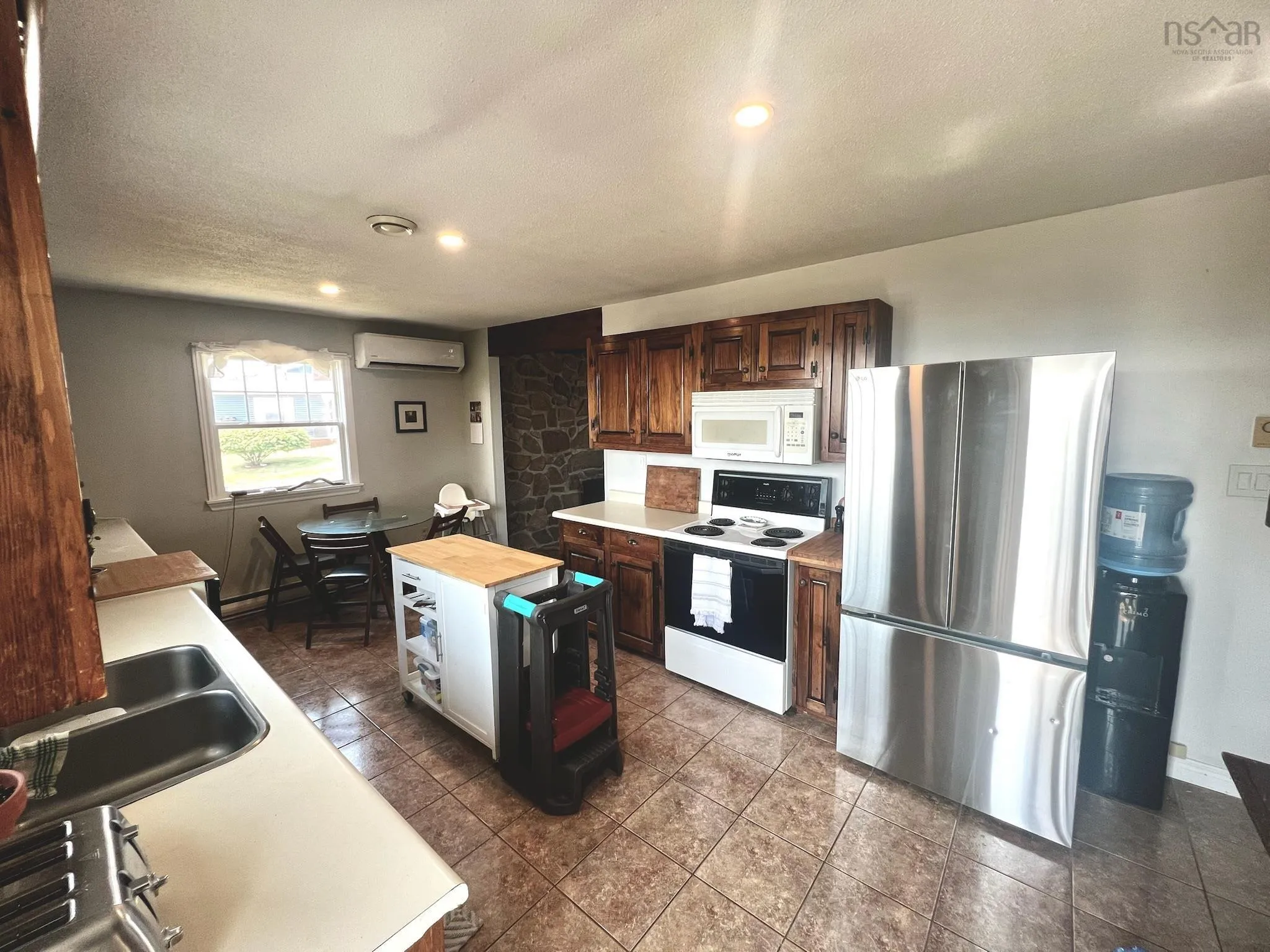 21 Waterview Drive, Sydney Mines, NS B1V 1B9, 3 Bedrooms Bedrooms, ,2 BathroomsBathrooms,Residential,For Sale,Waterview,202520344