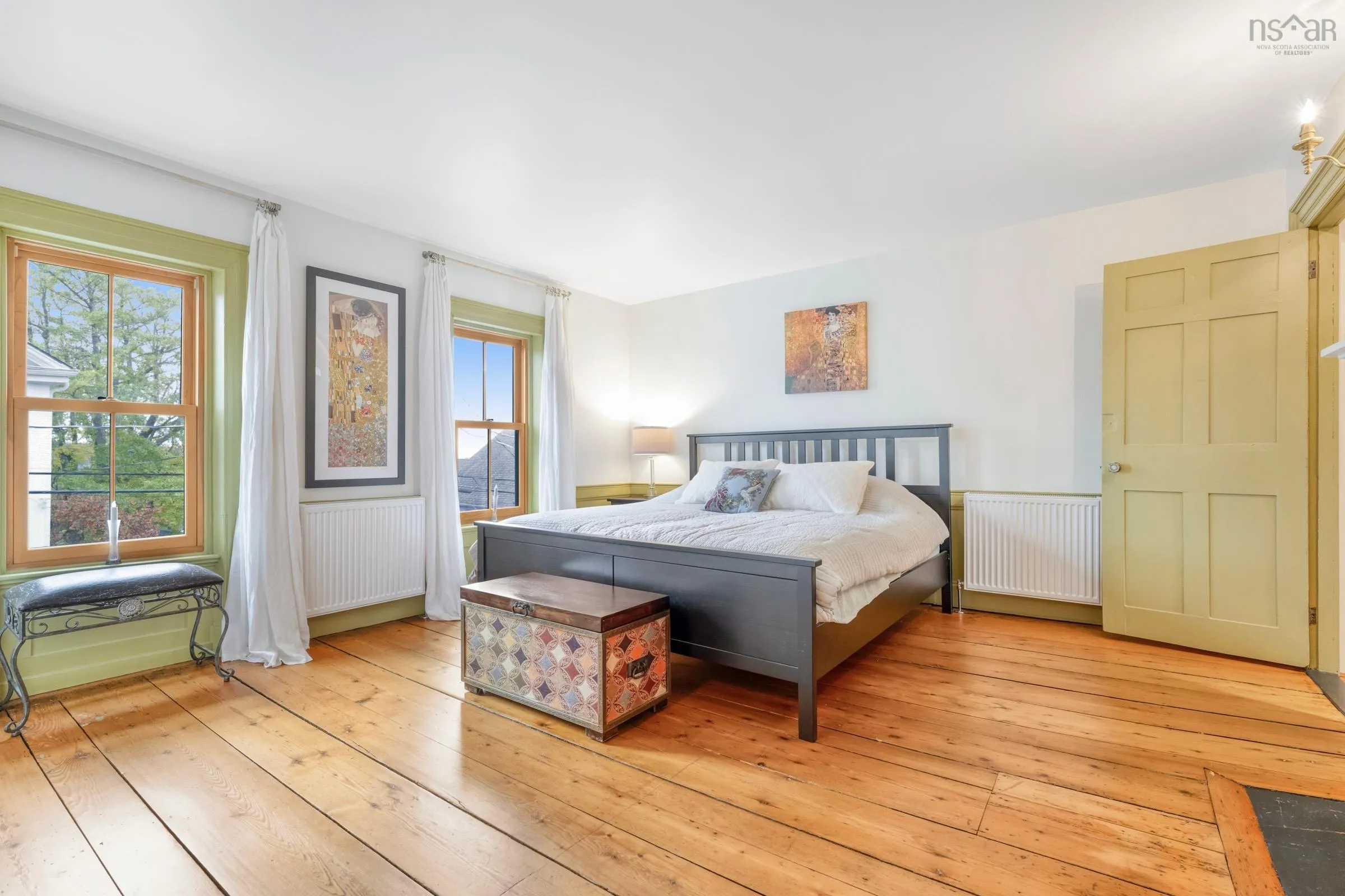 33 Cornwallis Street, Lunenburg Ns B0j 2c0, 3 Bedrooms Bedrooms, ,3 BathroomsBathrooms,Residential,For Sale,Cornwallis,202503857