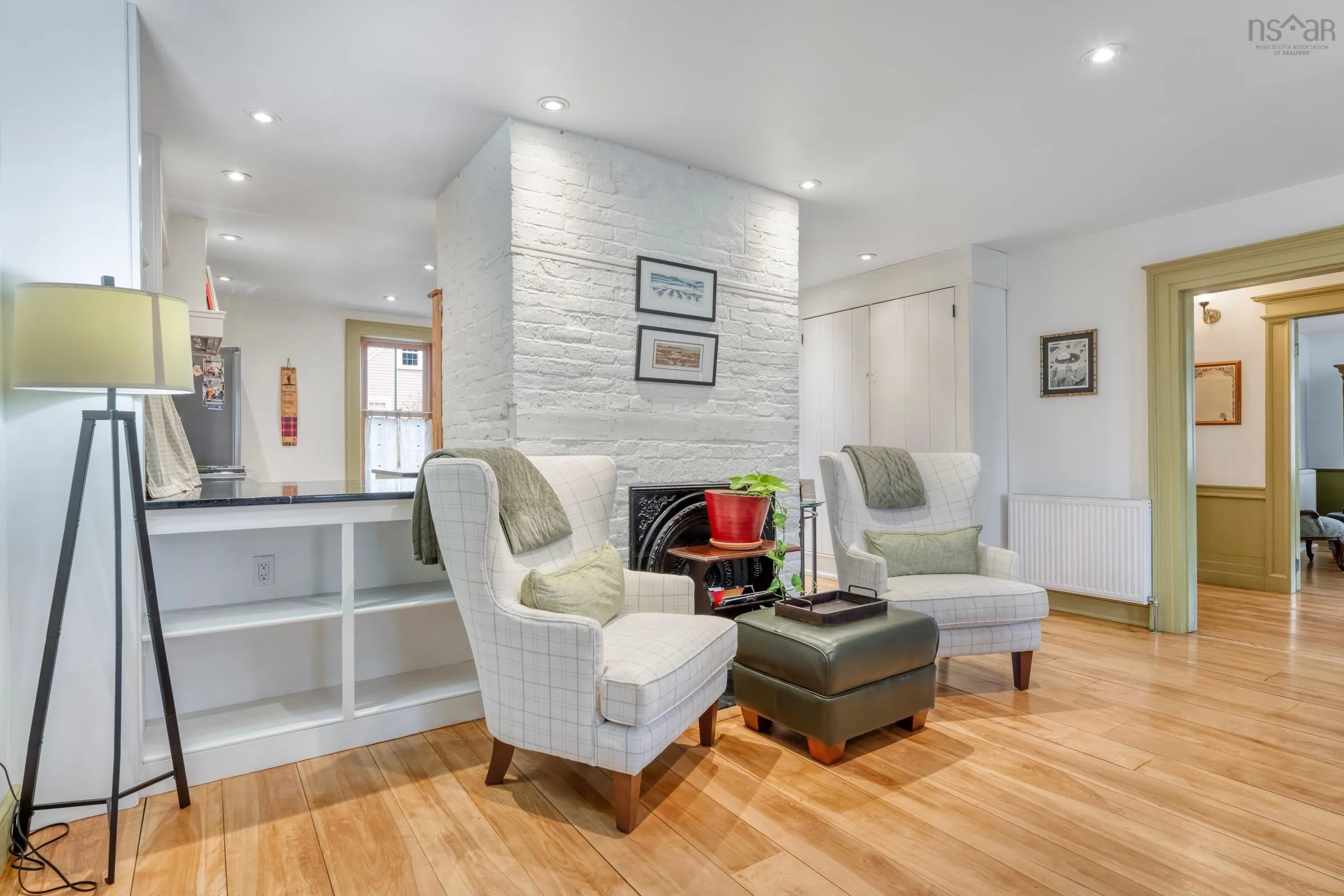 33 Cornwallis Street, Lunenburg Ns B0j 2c0, 3 Bedrooms Bedrooms, ,3 BathroomsBathrooms,Residential,For Sale,Cornwallis,202503857
