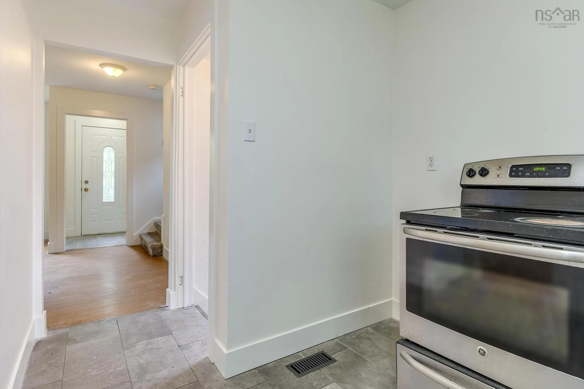 91/93 Roleika Drive, Dartmouth, NS B2X 1M5, 8 Bedrooms Bedrooms, ,Residential Income,For Sale,Roleika,202517741