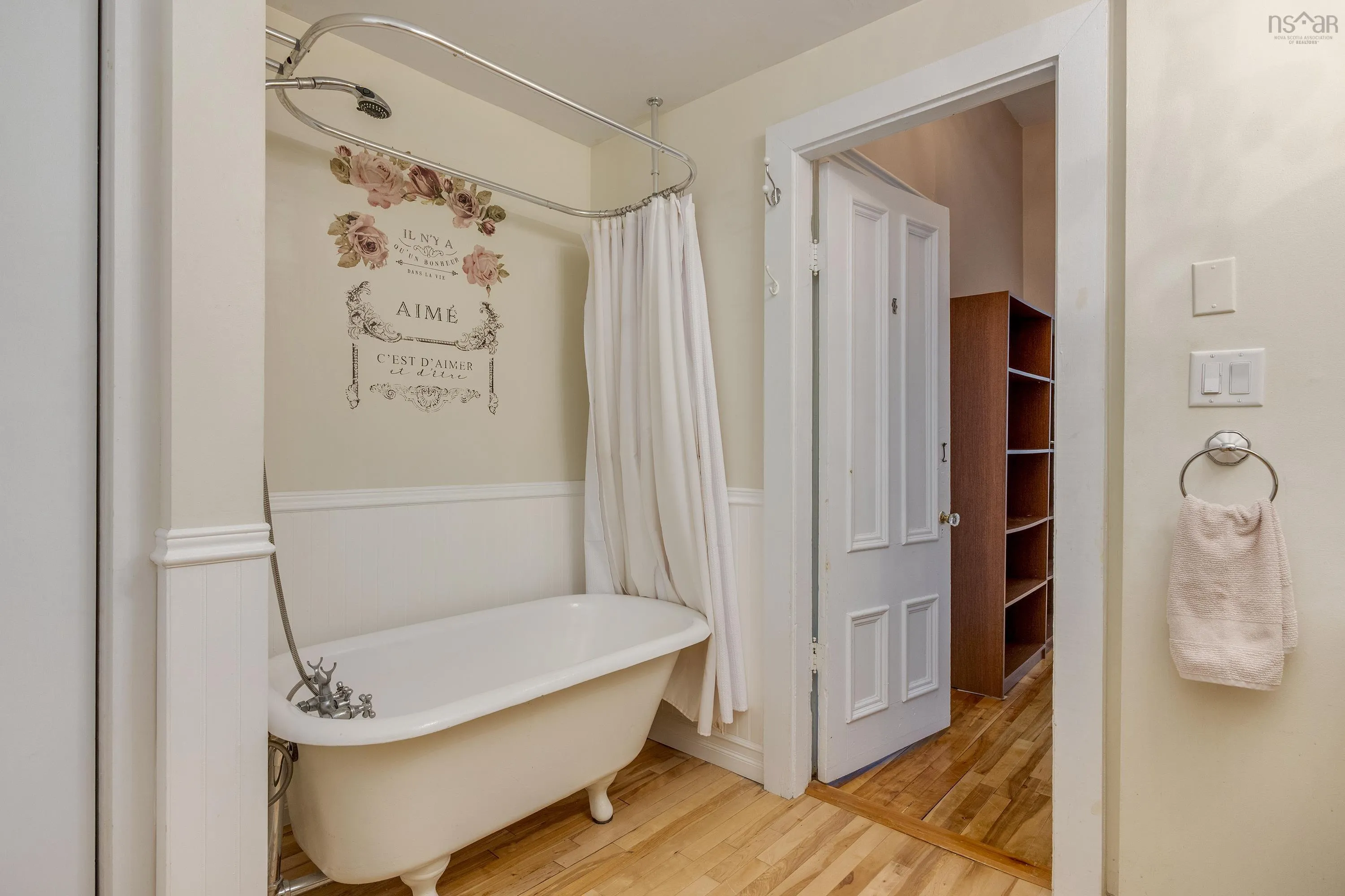 446 St George Street Street, Annapolis Royal, NS B0S 1A0, 7 Bedrooms Bedrooms, ,Residential Income,For Sale,St George Street,202518252