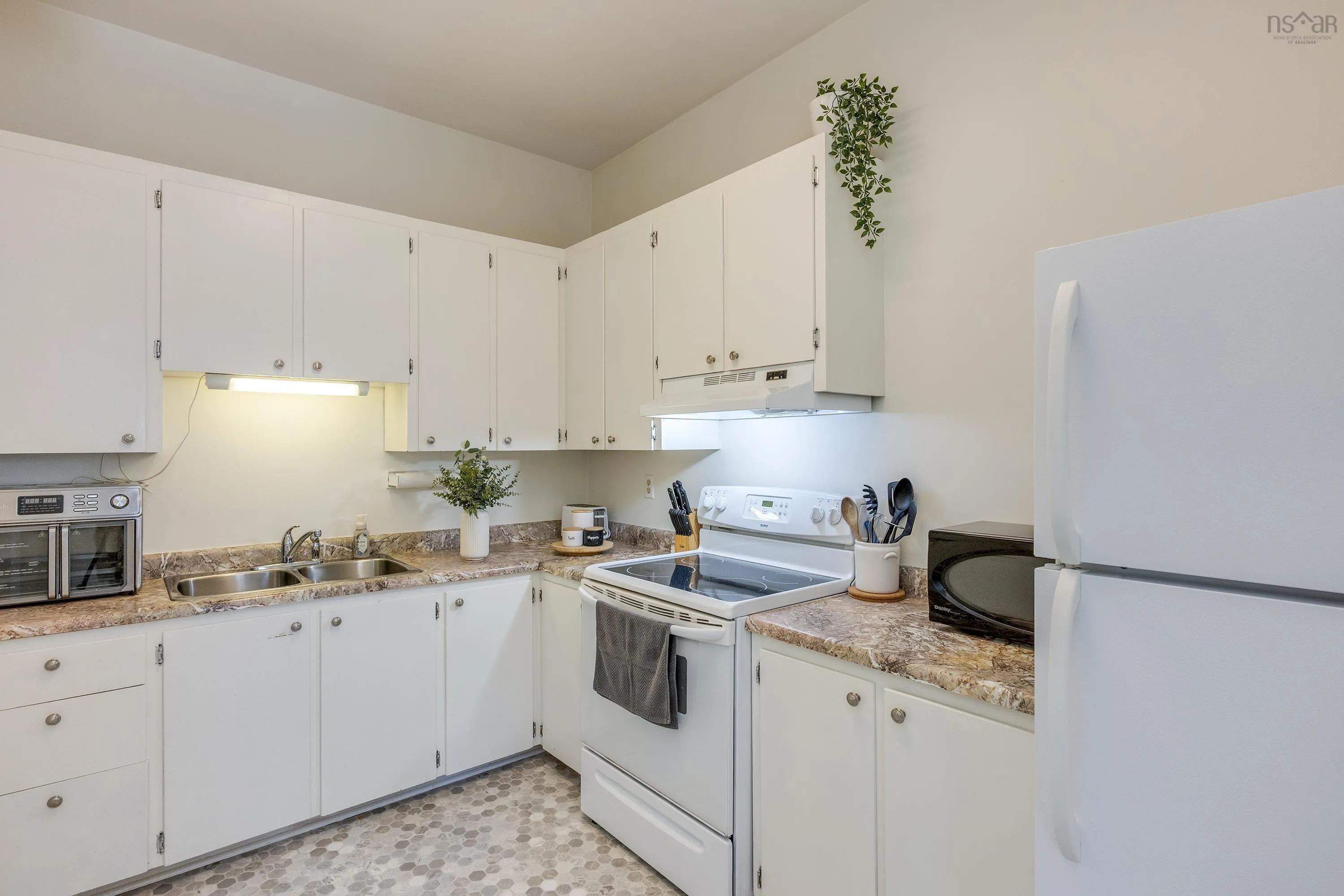 446 St George Street Street, Annapolis Royal, NS B0S 1A0, 7 Bedrooms Bedrooms, ,Residential Income,For Sale,St George Street,202518252