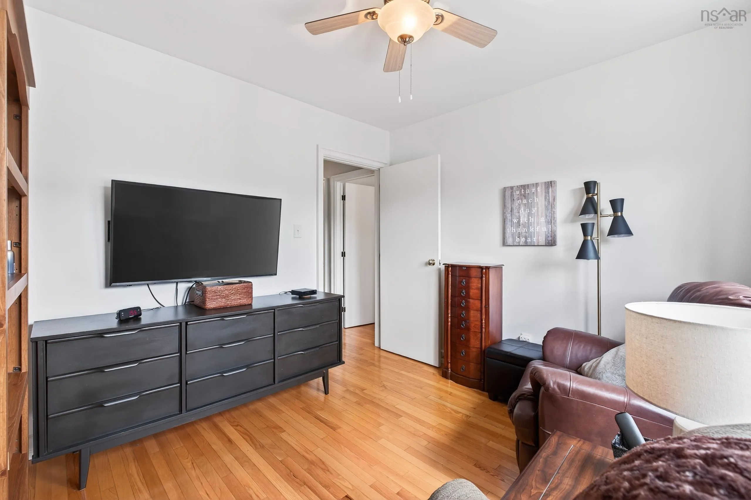 2140 Point Edward Highway, Point Edward, NS B2A 4R6, 3 Bedrooms Bedrooms, ,3 BathroomsBathrooms,Residential,For Sale,Point Edward Highway,202521181