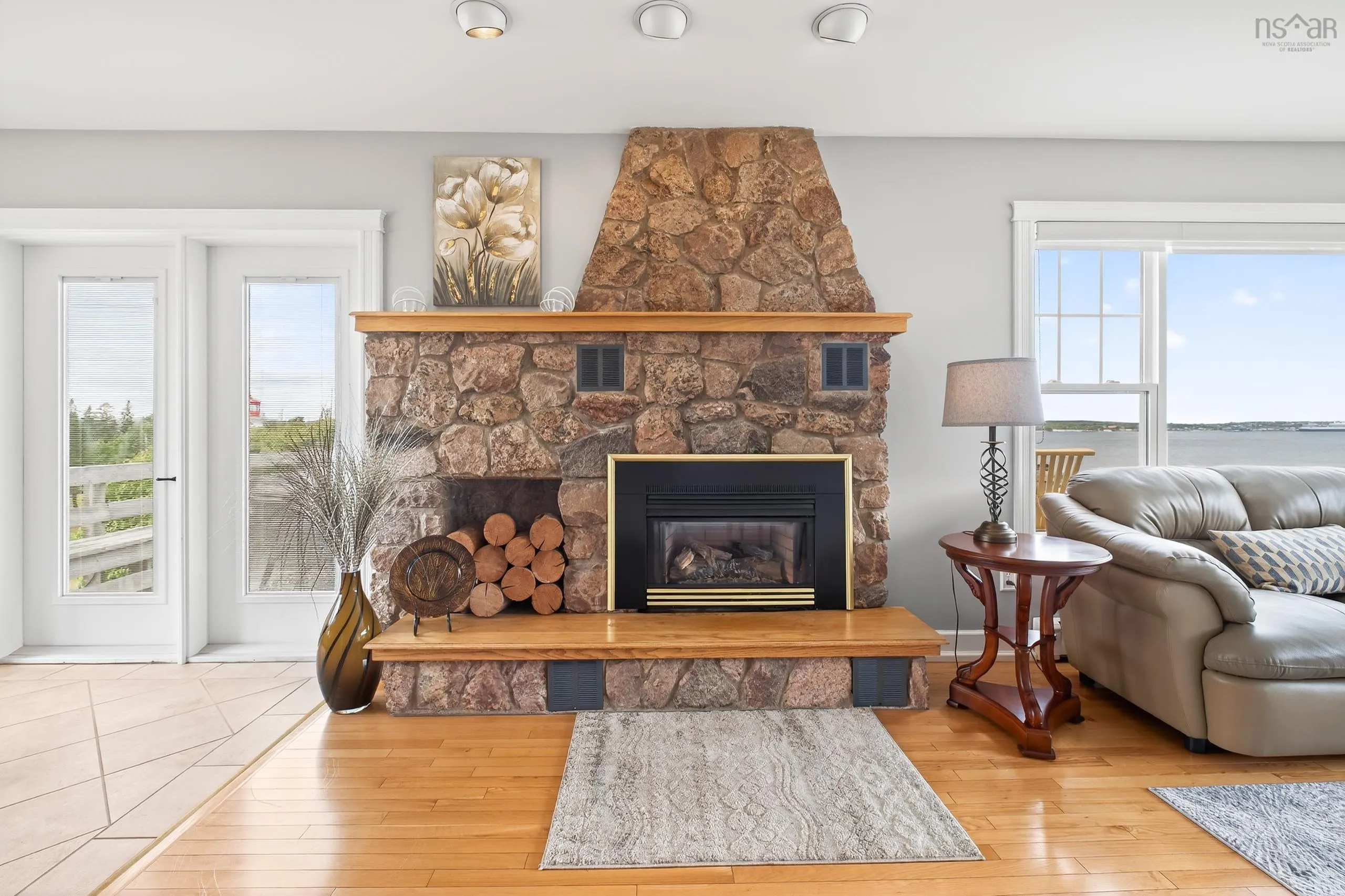 2140 Point Edward Highway, Point Edward, NS B2A 4R6, 3 Bedrooms Bedrooms, ,3 BathroomsBathrooms,Residential,For Sale,Point Edward Highway,202521181