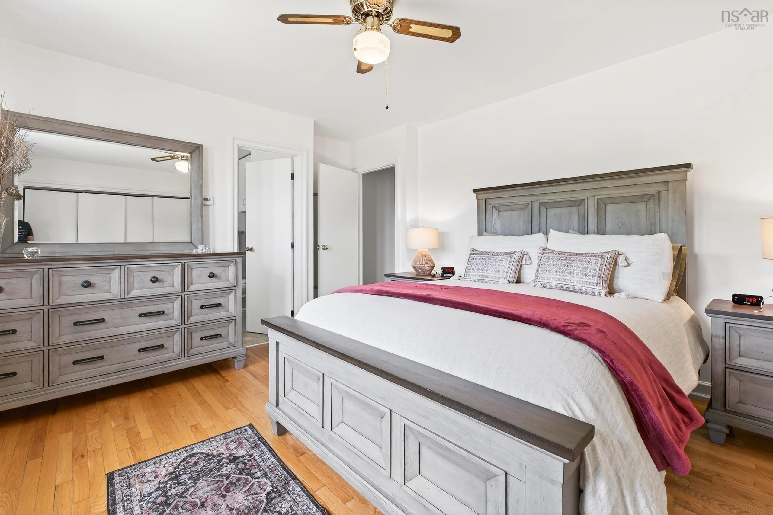 2140 Point Edward Highway, Point Edward, NS B2A 4R6, 3 Bedrooms Bedrooms, ,3 BathroomsBathrooms,Residential,For Sale,Point Edward Highway,202521181