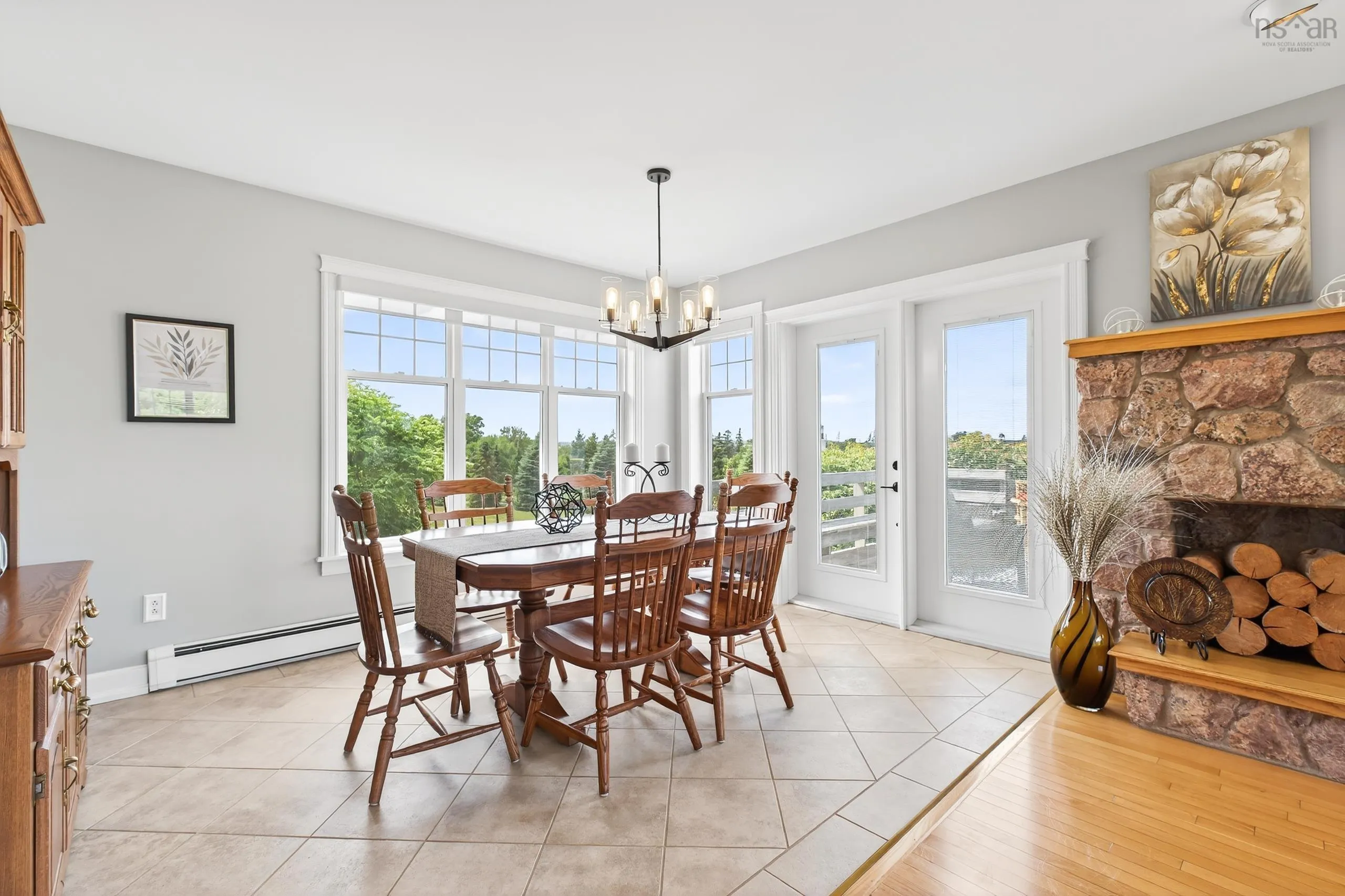 2140 Point Edward Highway, Point Edward, NS B2A 4R6, 3 Bedrooms Bedrooms, ,3 BathroomsBathrooms,Residential,For Sale,Point Edward Highway,202521181