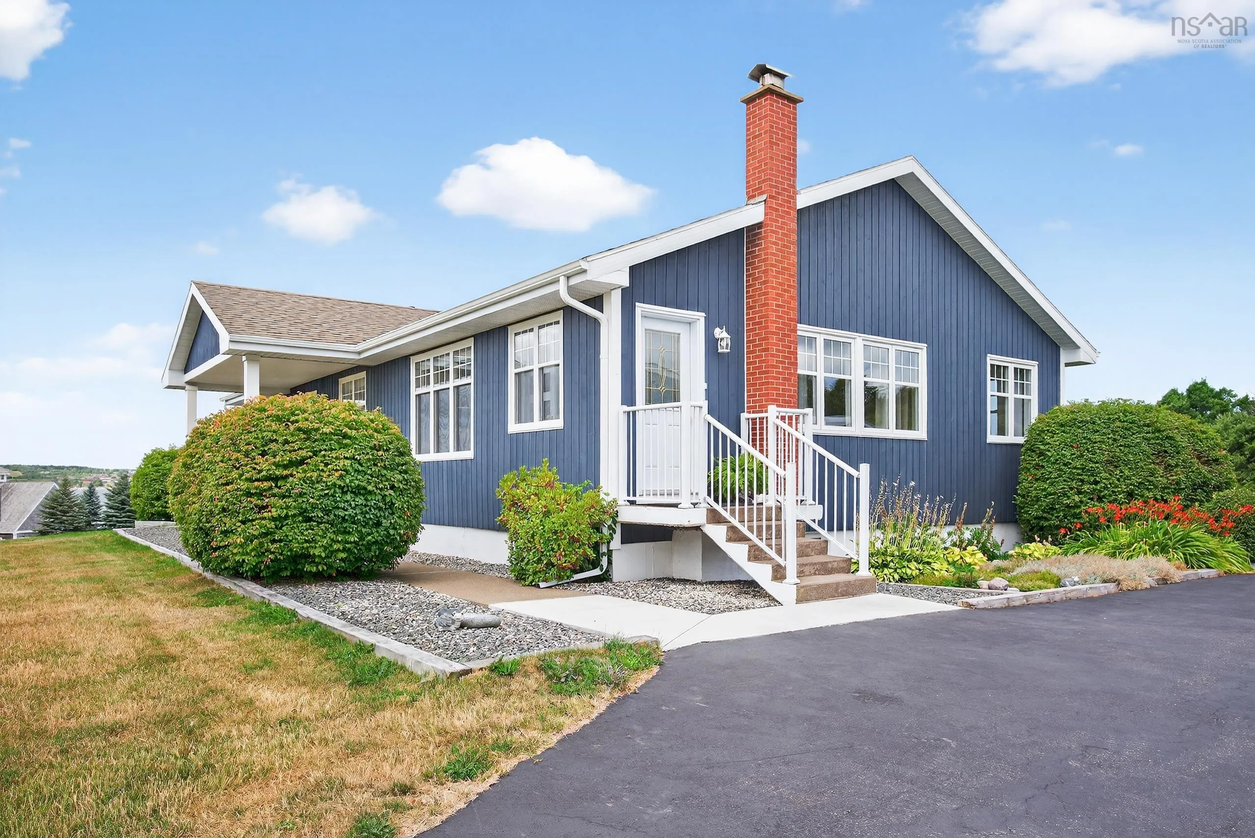 2140 Point Edward Highway, Point Edward, NS B2A 4R6, 3 Bedrooms Bedrooms, ,3 BathroomsBathrooms,Residential,For Sale,Point Edward Highway,202521181