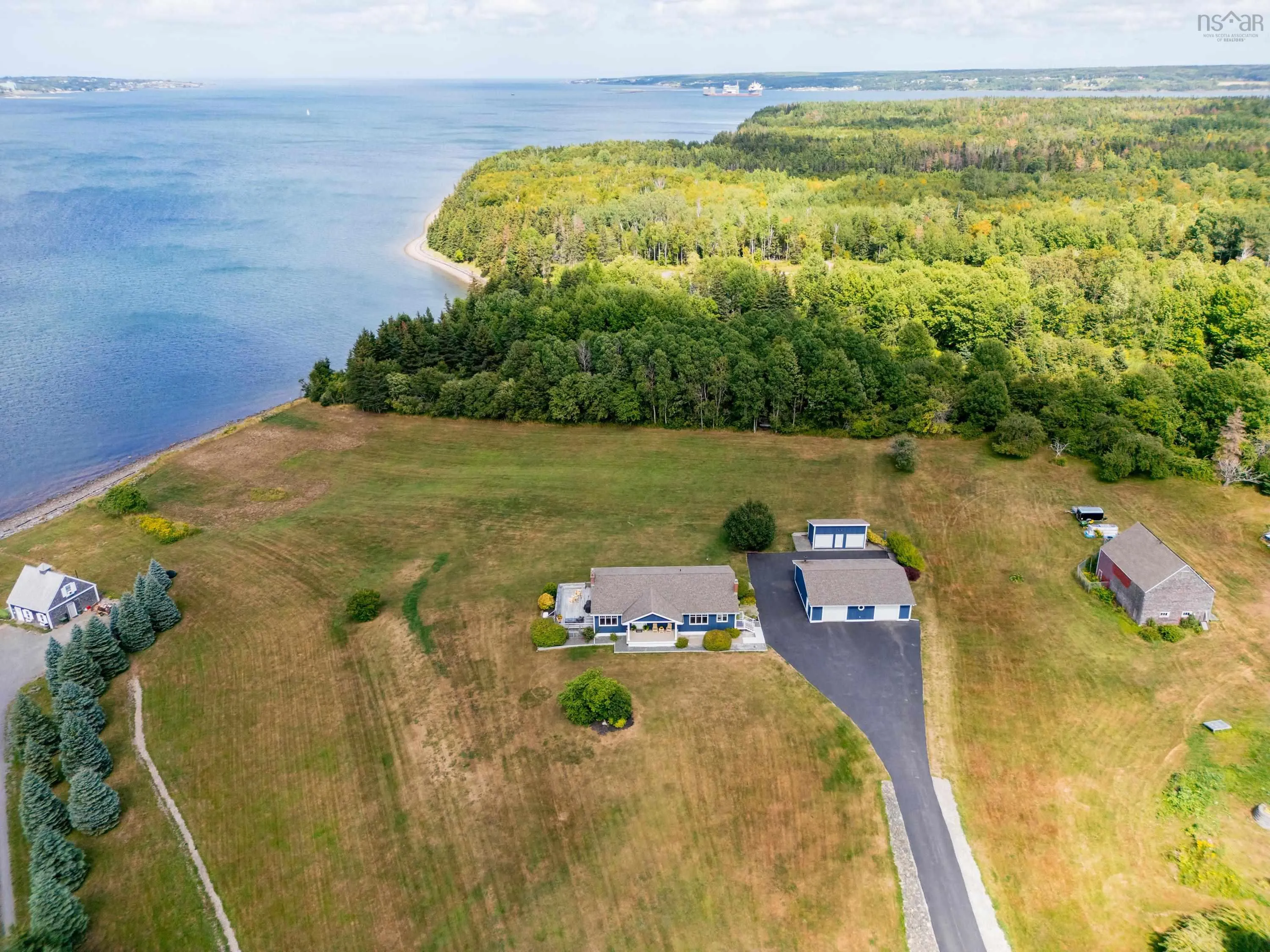 2140 Point Edward Highway, Point Edward, NS B2A 4R6, 3 Bedrooms Bedrooms, ,3 BathroomsBathrooms,Residential,For Sale,Point Edward Highway,202521181