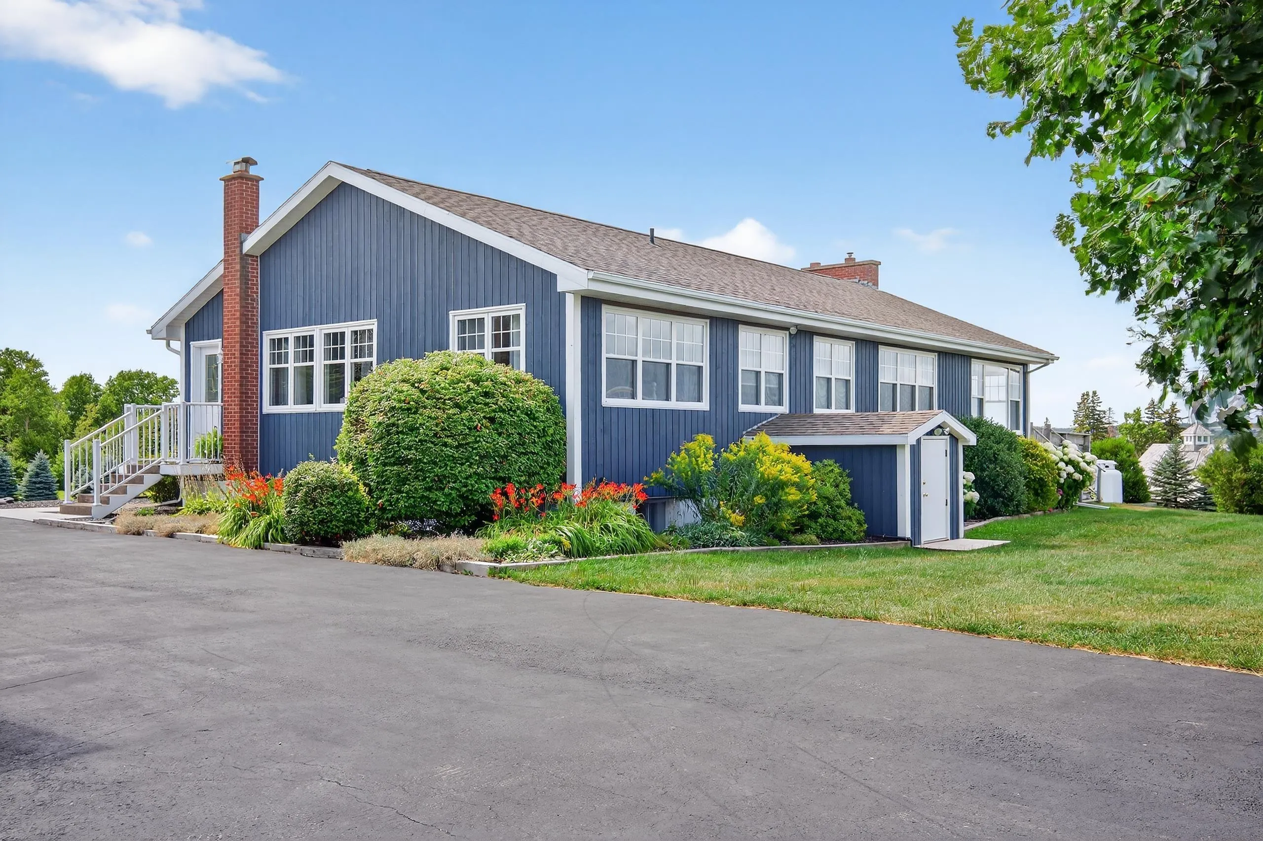 2140 Point Edward Highway, Point Edward, NS B2A 4R6, 3 Bedrooms Bedrooms, ,3 BathroomsBathrooms,Residential,For Sale,Point Edward Highway,202521181