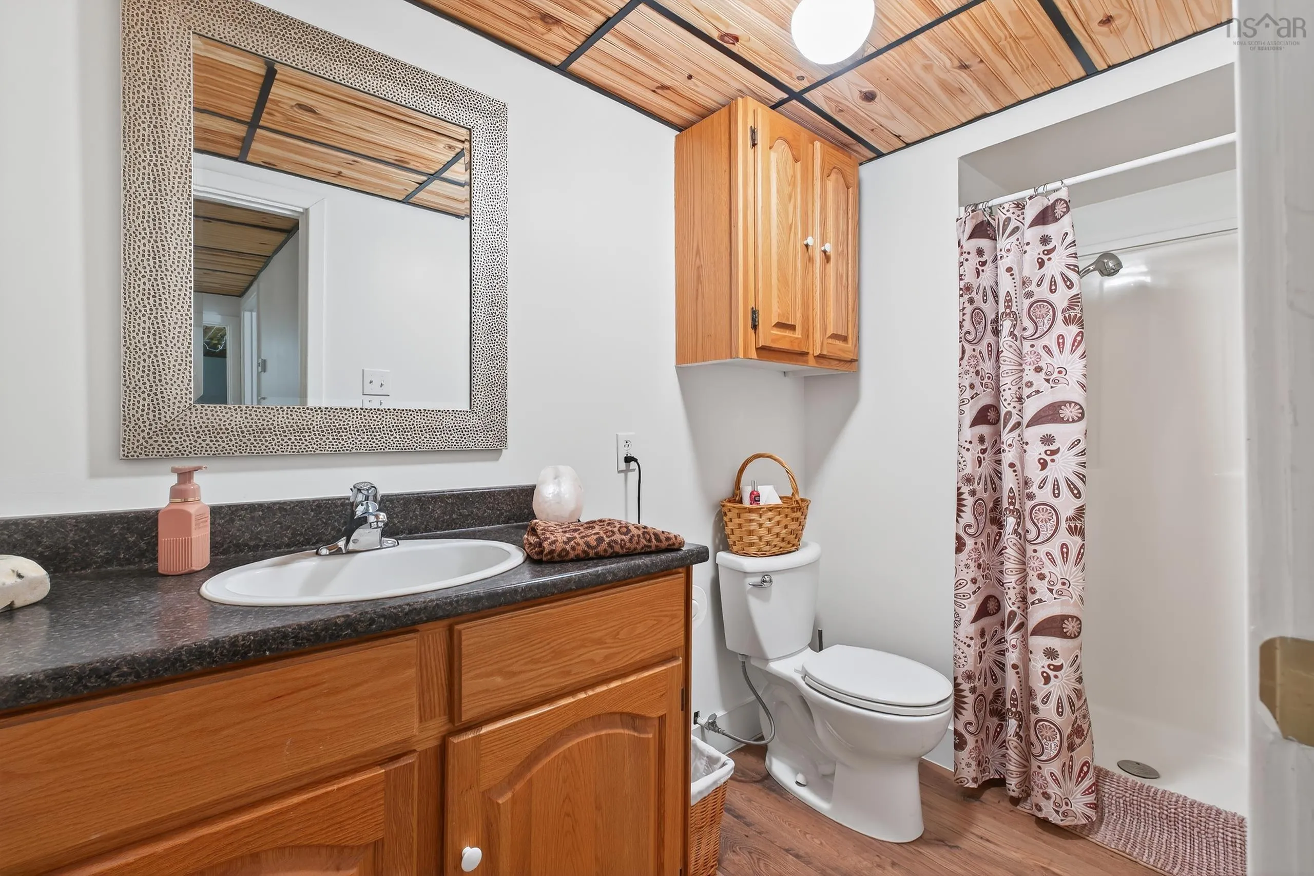 2140 Point Edward Highway, Point Edward, NS B2A 4R6, 3 Bedrooms Bedrooms, ,3 BathroomsBathrooms,Residential,For Sale,Point Edward Highway,202521181