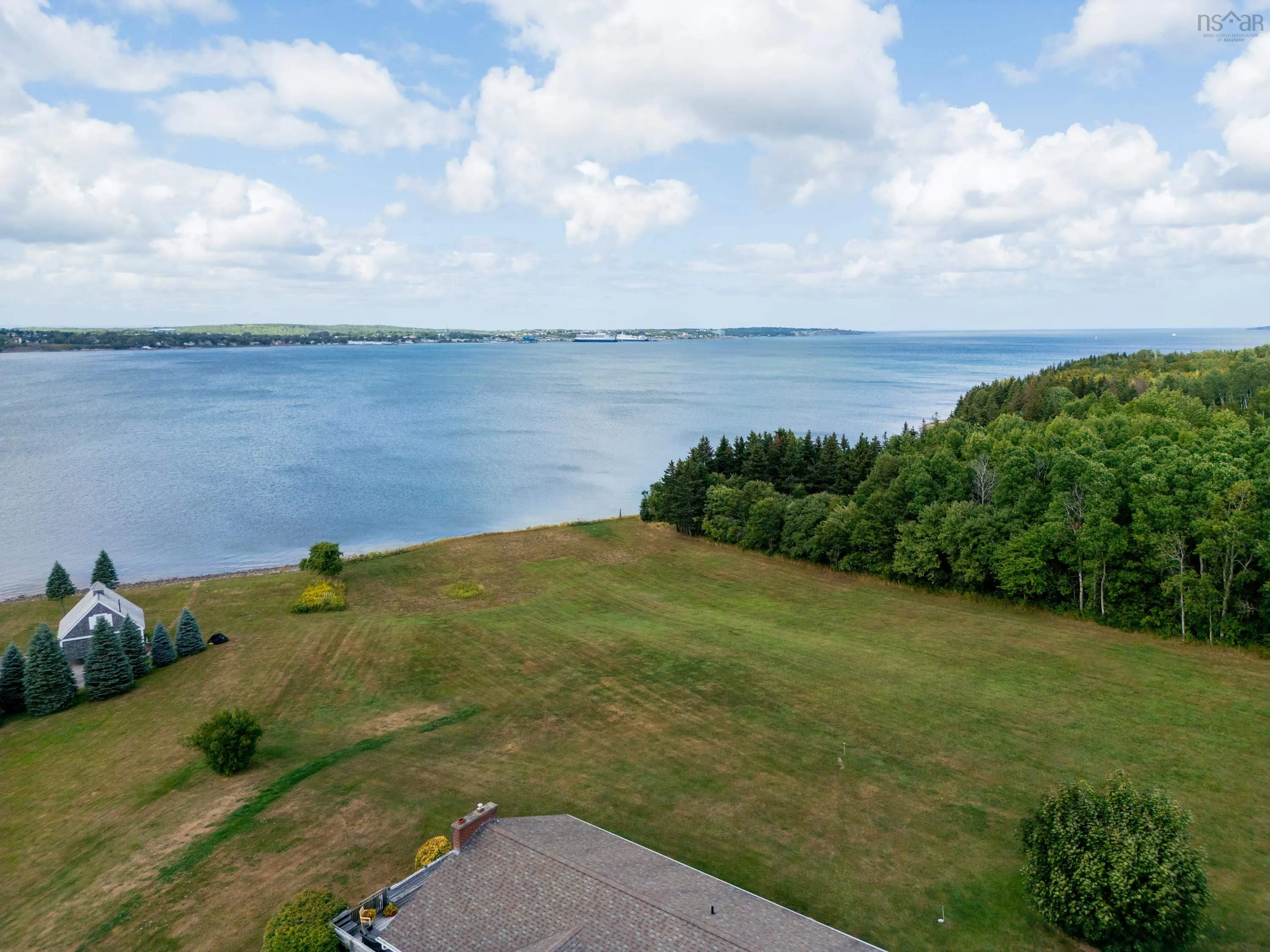 2140 Point Edward Highway, Point Edward, NS B2A 4R6, 3 Bedrooms Bedrooms, ,3 BathroomsBathrooms,Residential,For Sale,Point Edward Highway,202521181
