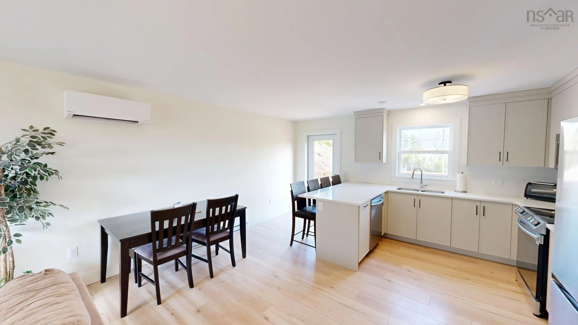 448 Winslow Drive, Upper Tantallon Ns B3z 1n9, 3 Bedrooms Bedrooms, ,3 BathroomsBathrooms,Residential,For Sale,Winslow Drive,202504940