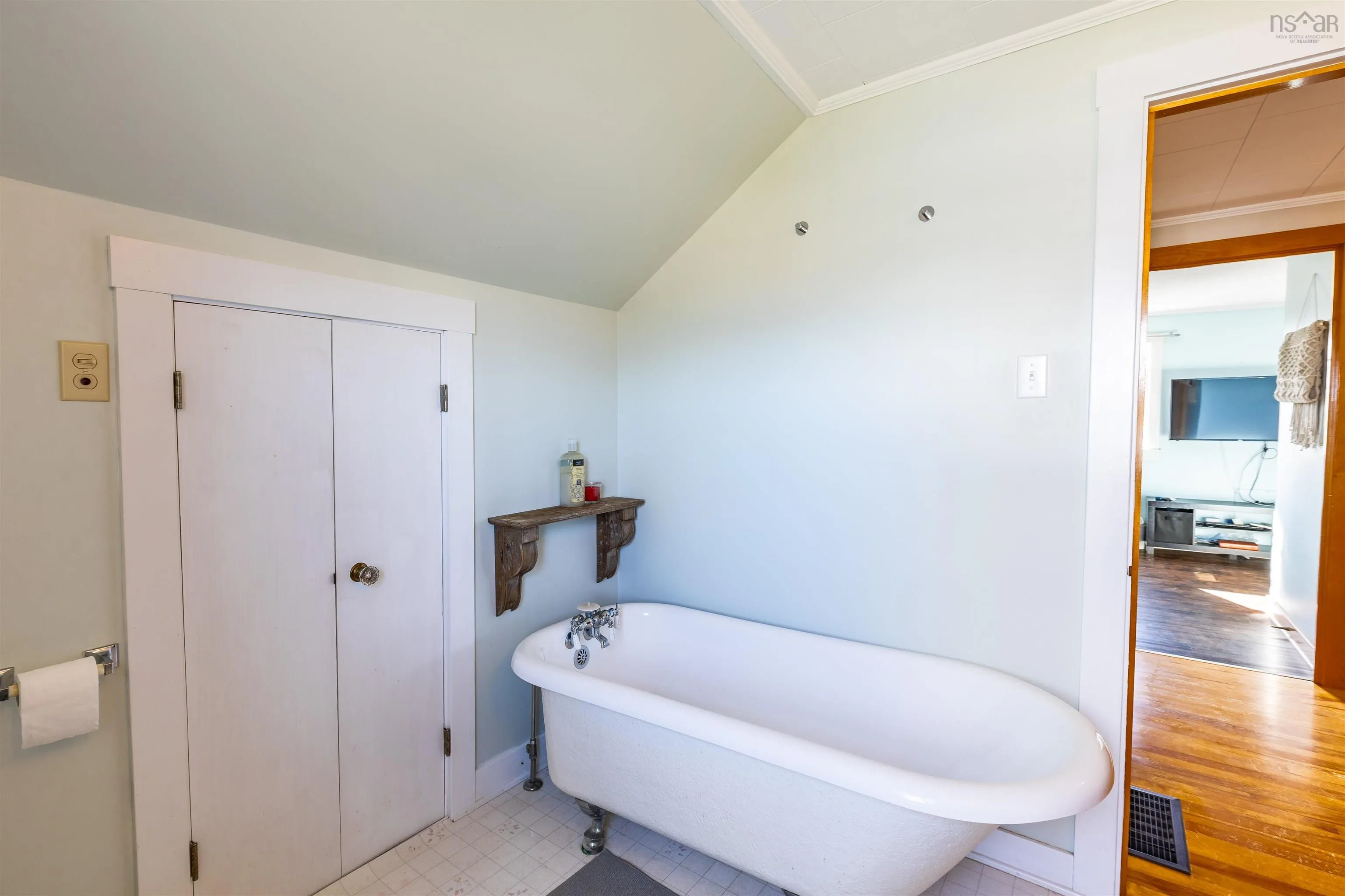 41 School Street, Lower West Pubnico, NS B0W 2C0, 3 Bedrooms Bedrooms, ,2 BathroomsBathrooms,Residential,For Sale,School,202525668