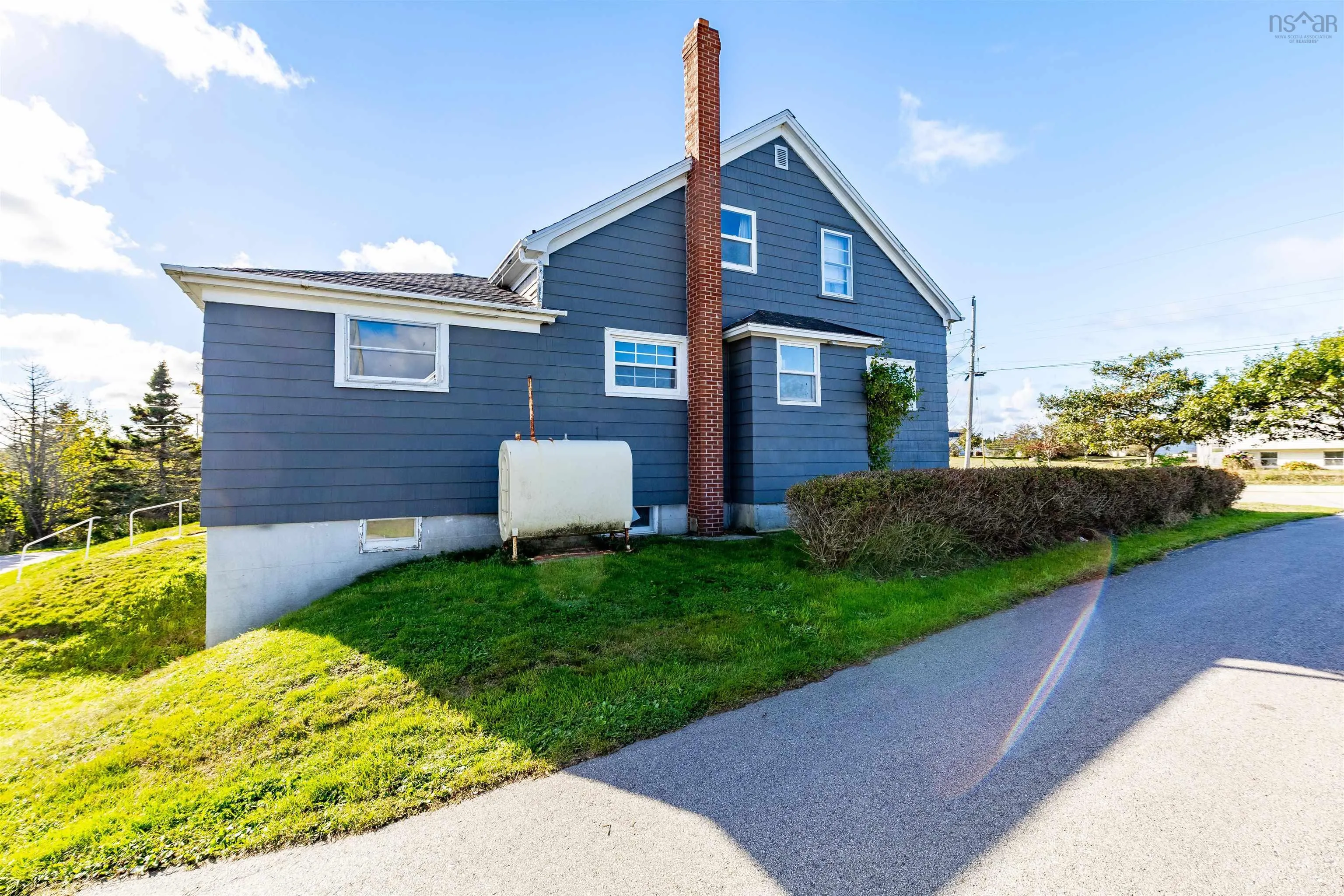 41 School Street, Lower West Pubnico, NS B0W 2C0, 3 Bedrooms Bedrooms, ,2 BathroomsBathrooms,Residential,For Sale,School,202525668