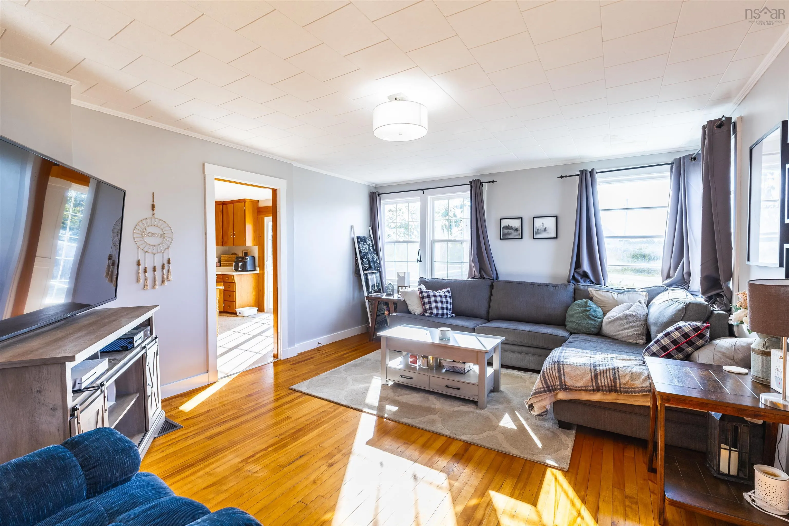 41 School Street, Lower West Pubnico, NS B0W 2C0, 3 Bedrooms Bedrooms, ,2 BathroomsBathrooms,Residential,For Sale,School,202525668