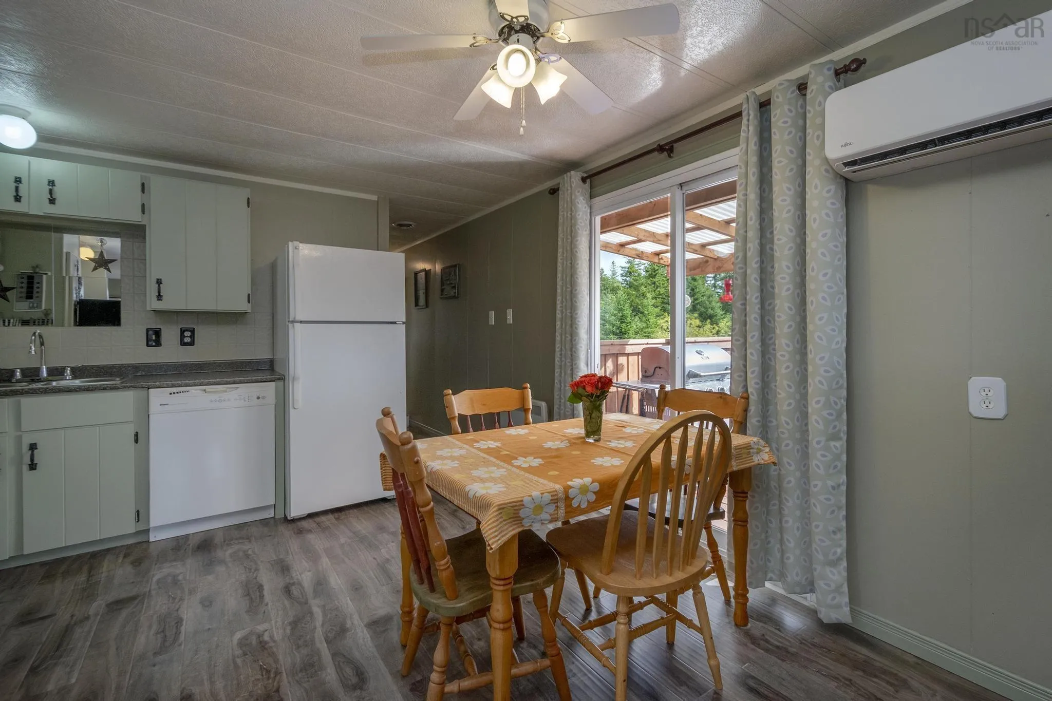 25 Owen Avenue, Mount Uniacke, NS B0N 1Z0, 2 Bedrooms Bedrooms, ,1 BathroomBathrooms,Residential,For Sale,Owen,202521138