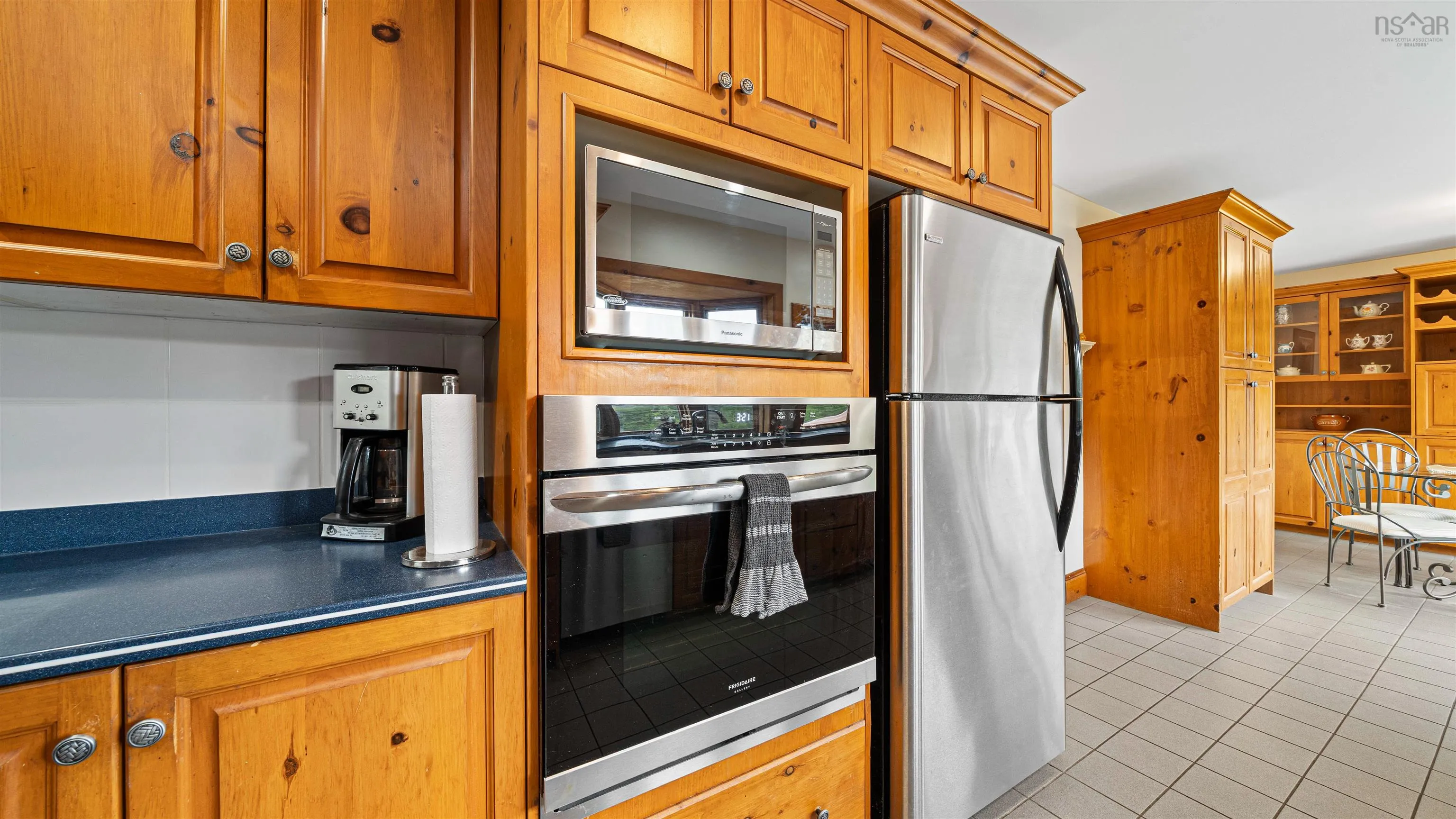 2571 St. Margaret's Bay Road, Timberlea, NS B3T 1H2, 4 Bedrooms Bedrooms, ,4 BathroomsBathrooms,Residential,For Sale,St. Margaret's Bay,202522901