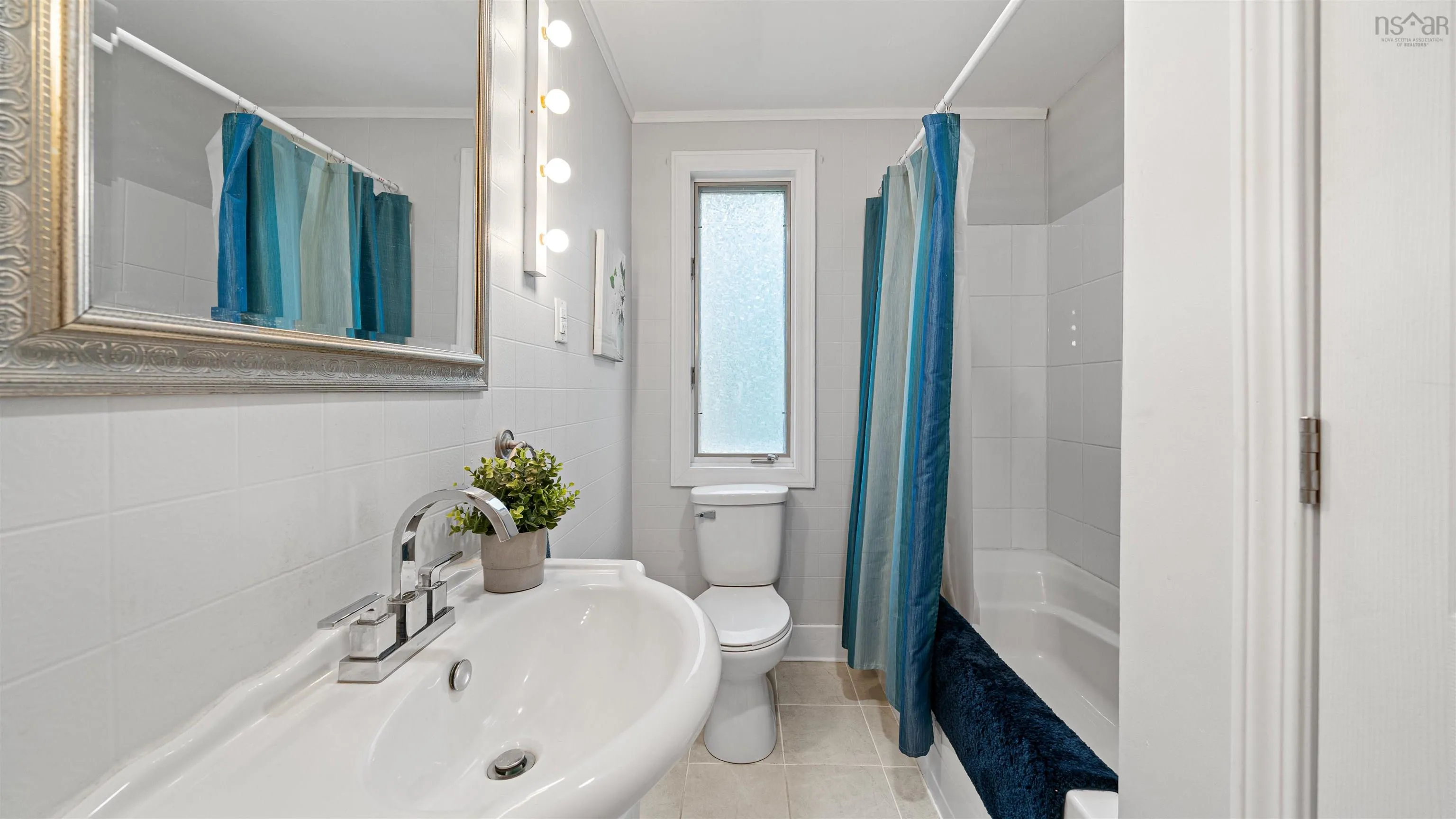 2571 St. Margaret's Bay Road, Timberlea, NS B3T 1H2, 4 Bedrooms Bedrooms, ,4 BathroomsBathrooms,Residential,For Sale,St. Margaret's Bay,202522901