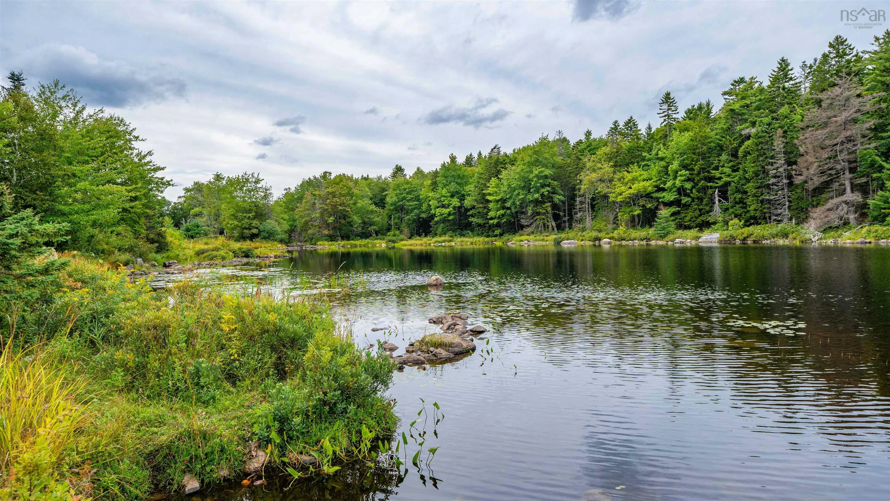 2571 St. Margaret's Bay Road, Timberlea, NS B3T 1H2, 4 Bedrooms Bedrooms, ,4 BathroomsBathrooms,Residential,For Sale,St. Margaret's Bay,202522901