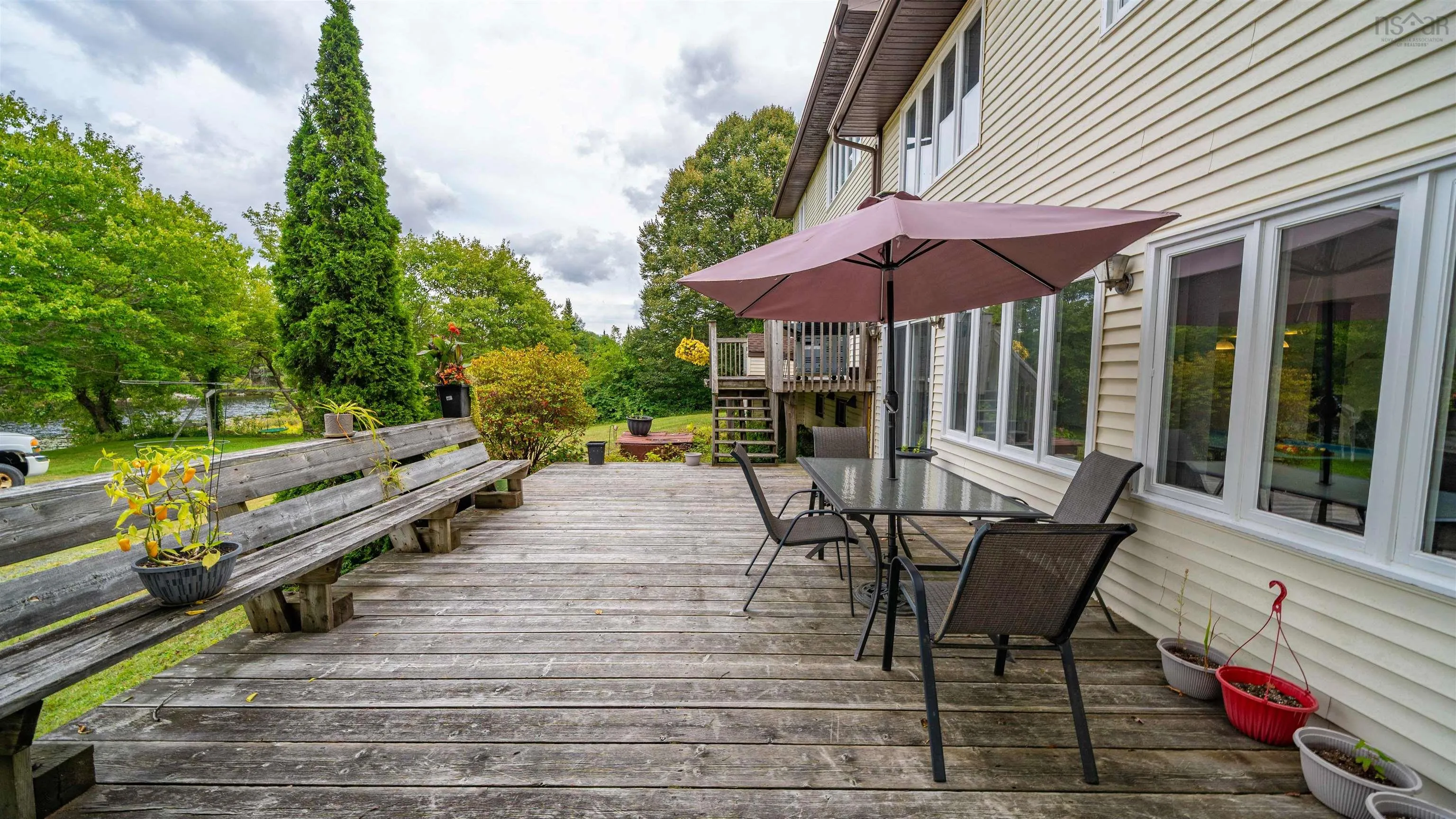 2571 St. Margaret's Bay Road, Timberlea, NS B3T 1H2, 4 Bedrooms Bedrooms, ,4 BathroomsBathrooms,Residential,For Sale,St. Margaret's Bay,202522901