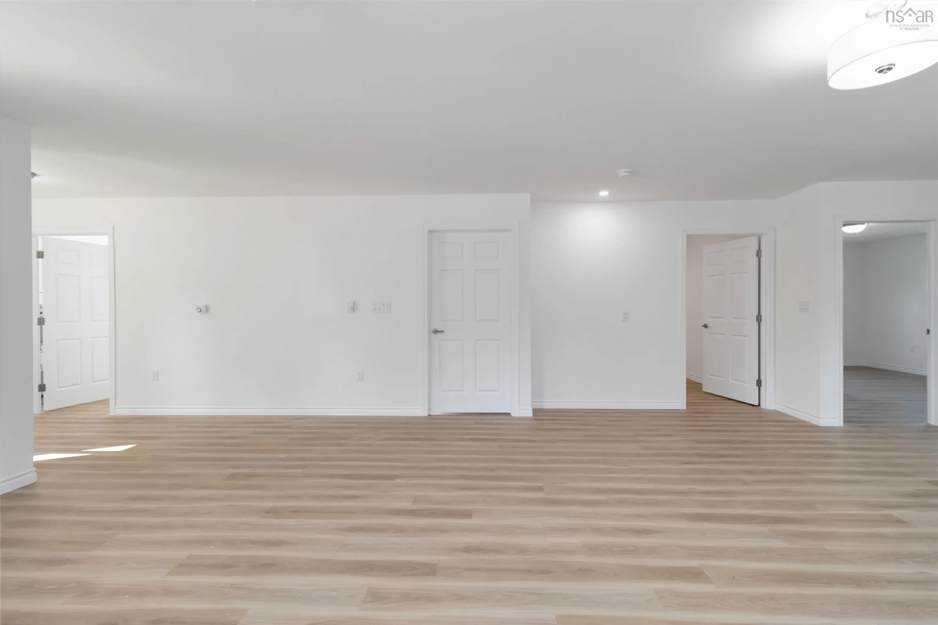 215 Aberdeen Road, Bridgewater, NS B4V 2S5, 2 Bedrooms Bedrooms, ,2 BathroomsBathrooms,Residential,For Sale,Aberdeen,202521380