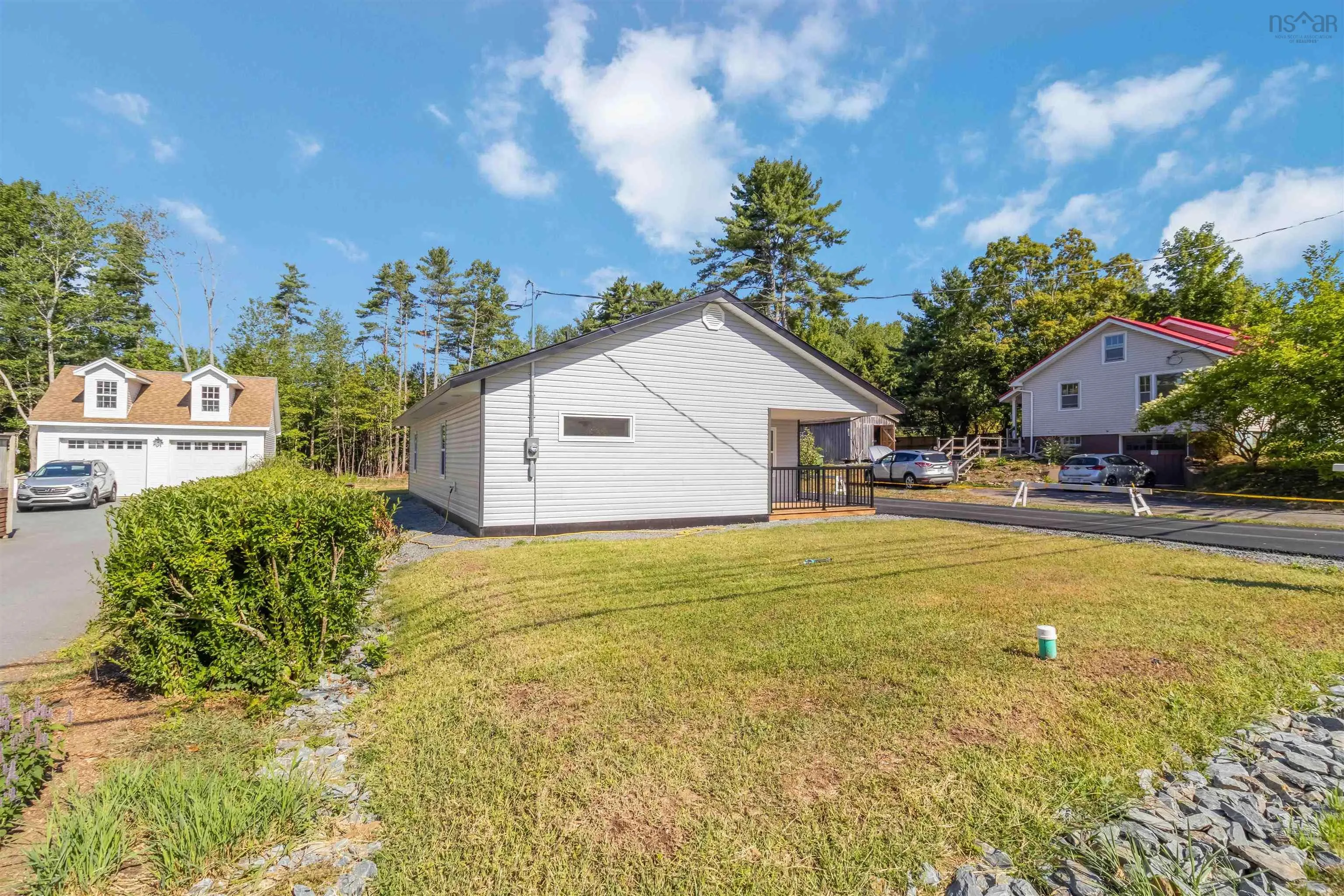 215 Aberdeen Road, Bridgewater, NS B4V 2S5, 2 Bedrooms Bedrooms, ,2 BathroomsBathrooms,Residential,For Sale,Aberdeen,202521380