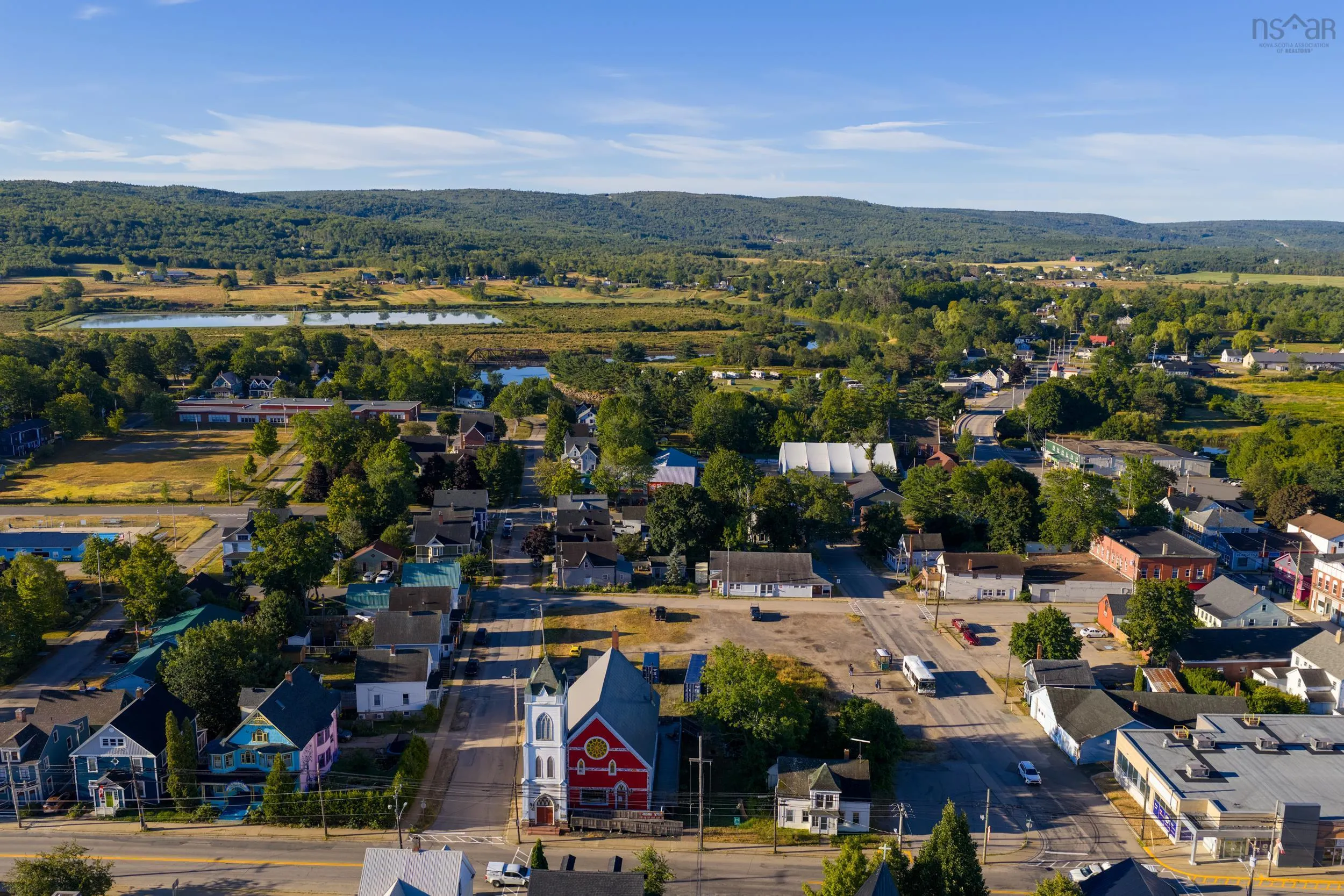 298 Granville Street E, Bridgetown, NS B0S 1C0, 2 Bedrooms Bedrooms, ,6 BathroomsBathrooms,Residential,For Sale,Granville,202521396