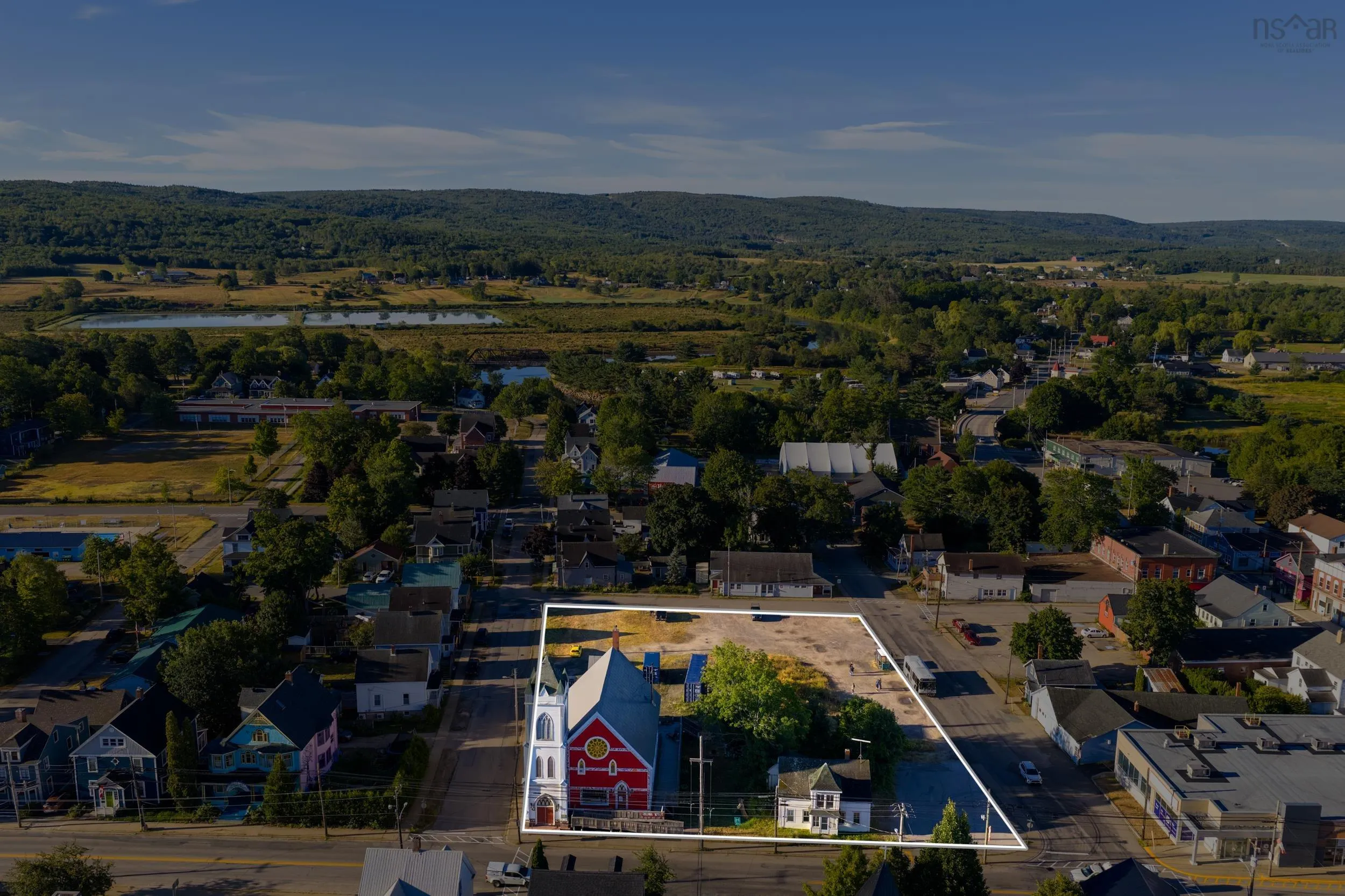 298 Granville Street E, Bridgetown, NS B0S 1C0, 2 Bedrooms Bedrooms, ,6 BathroomsBathrooms,Residential,For Sale,Granville,202521396