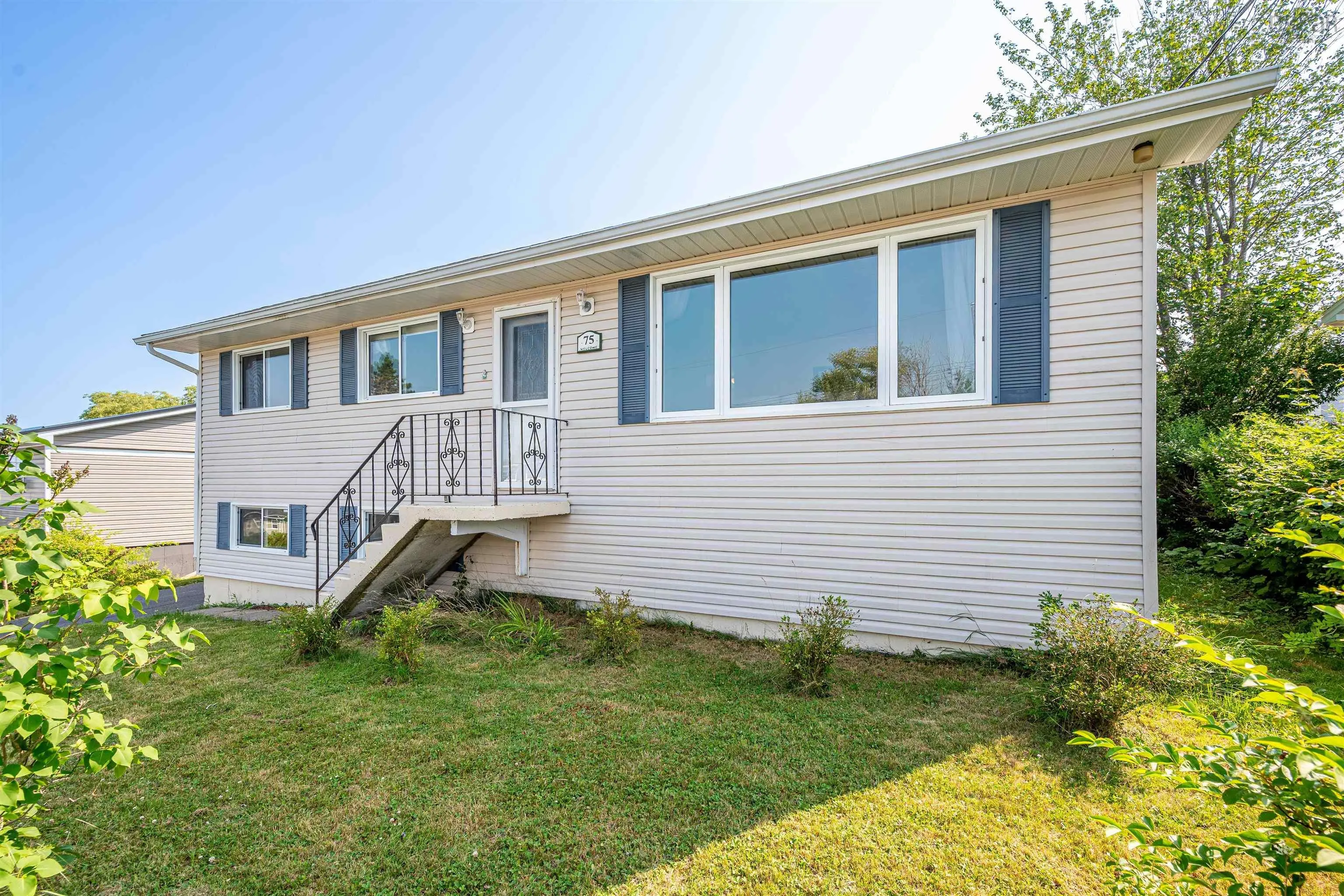 75 Amaranth Crescent, Cole Harbour, NS B2W 4C1, 4 Bedrooms Bedrooms, ,2 BathroomsBathrooms,Residential,For Sale,Amaranth,202518074