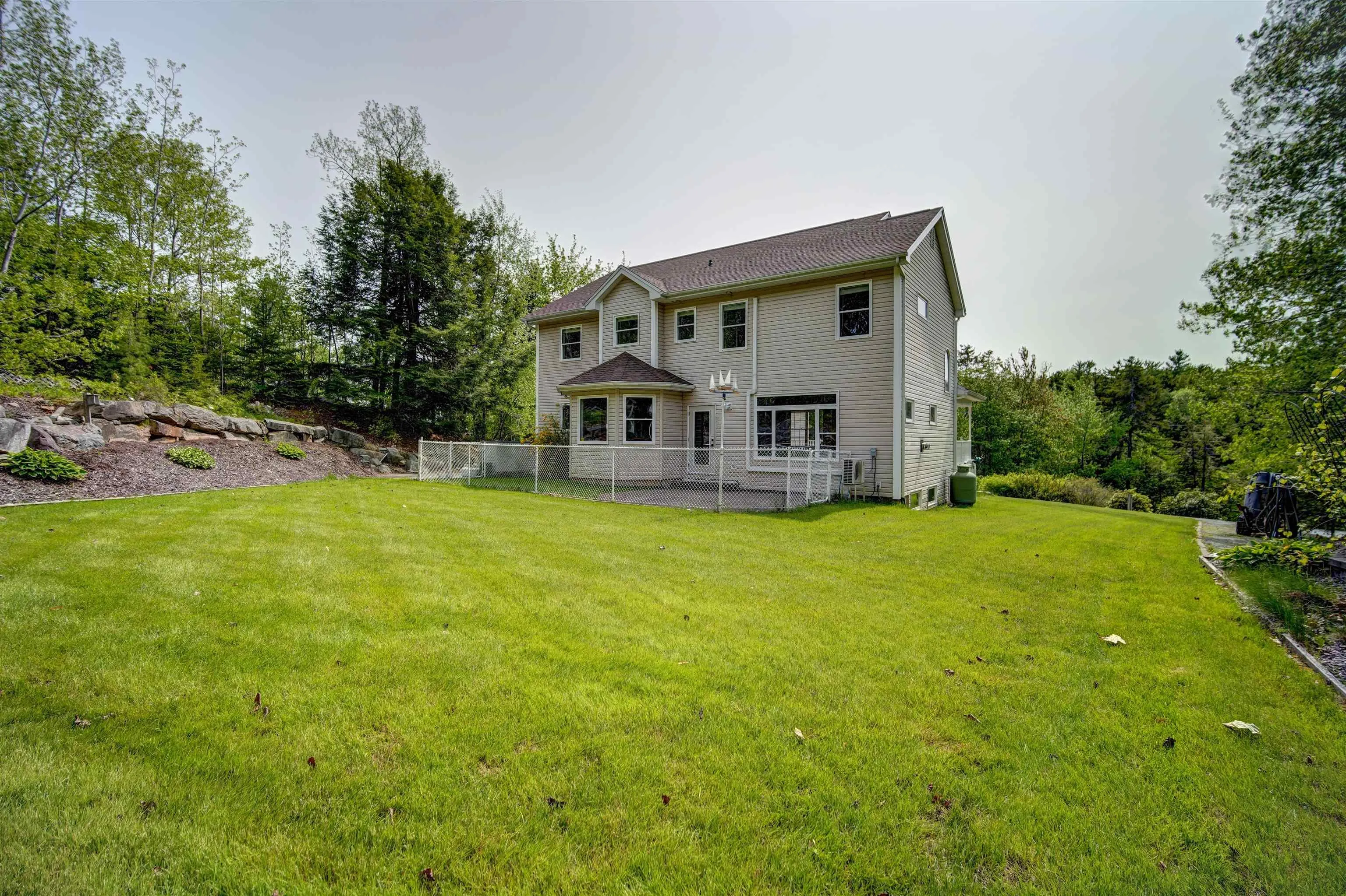 94 Ingram Drive, Fall River, NS B2T 1A4, 4 Bedrooms Bedrooms, ,Residential,For Sale,Ingram,202513582