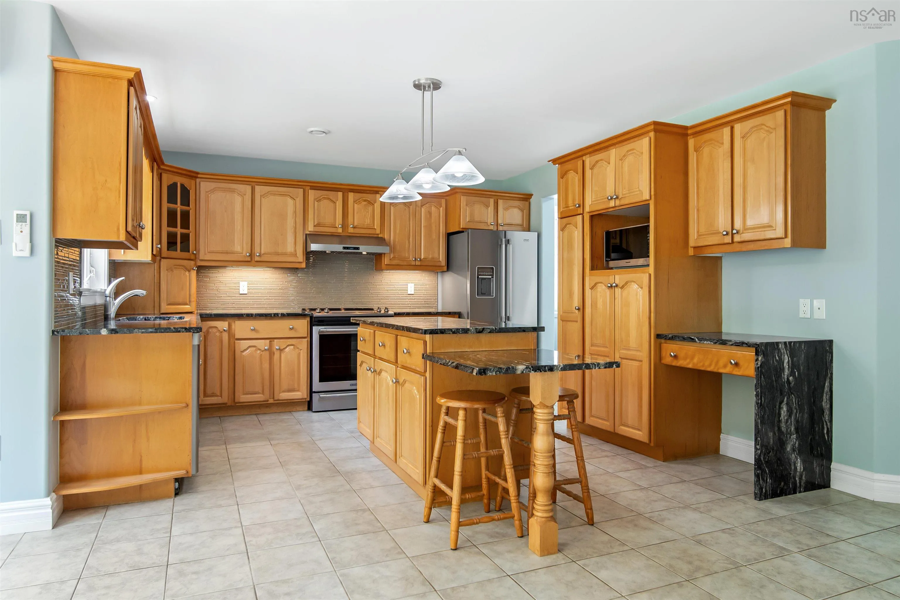 94 Ingram Drive, Fall River, NS B2T 1A4, 4 Bedrooms Bedrooms, ,Residential,For Sale,Ingram,202513582