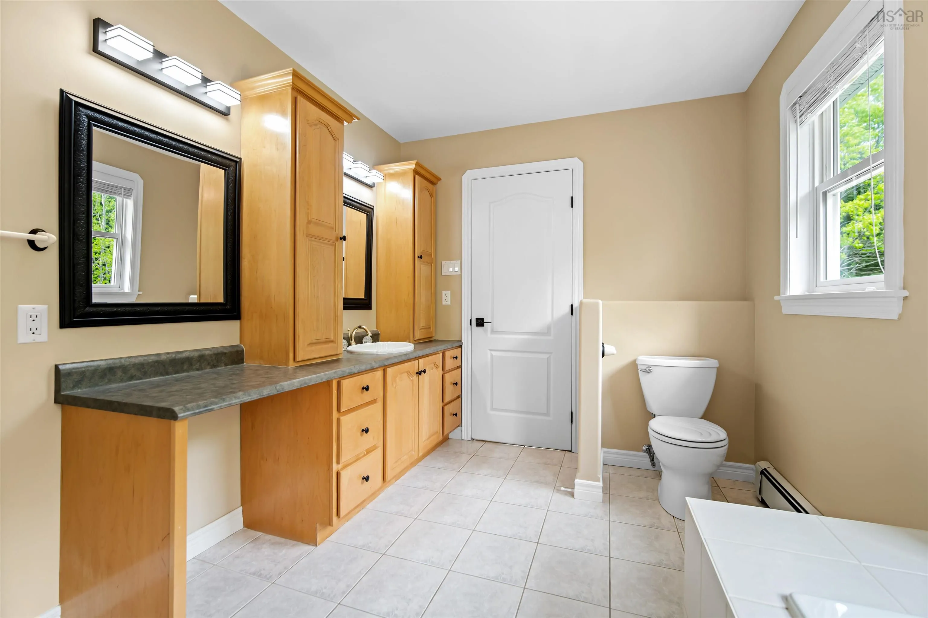 94 Ingram Drive, Fall River, NS B2T 1A4, 4 Bedrooms Bedrooms, ,Residential,For Sale,Ingram,202513582