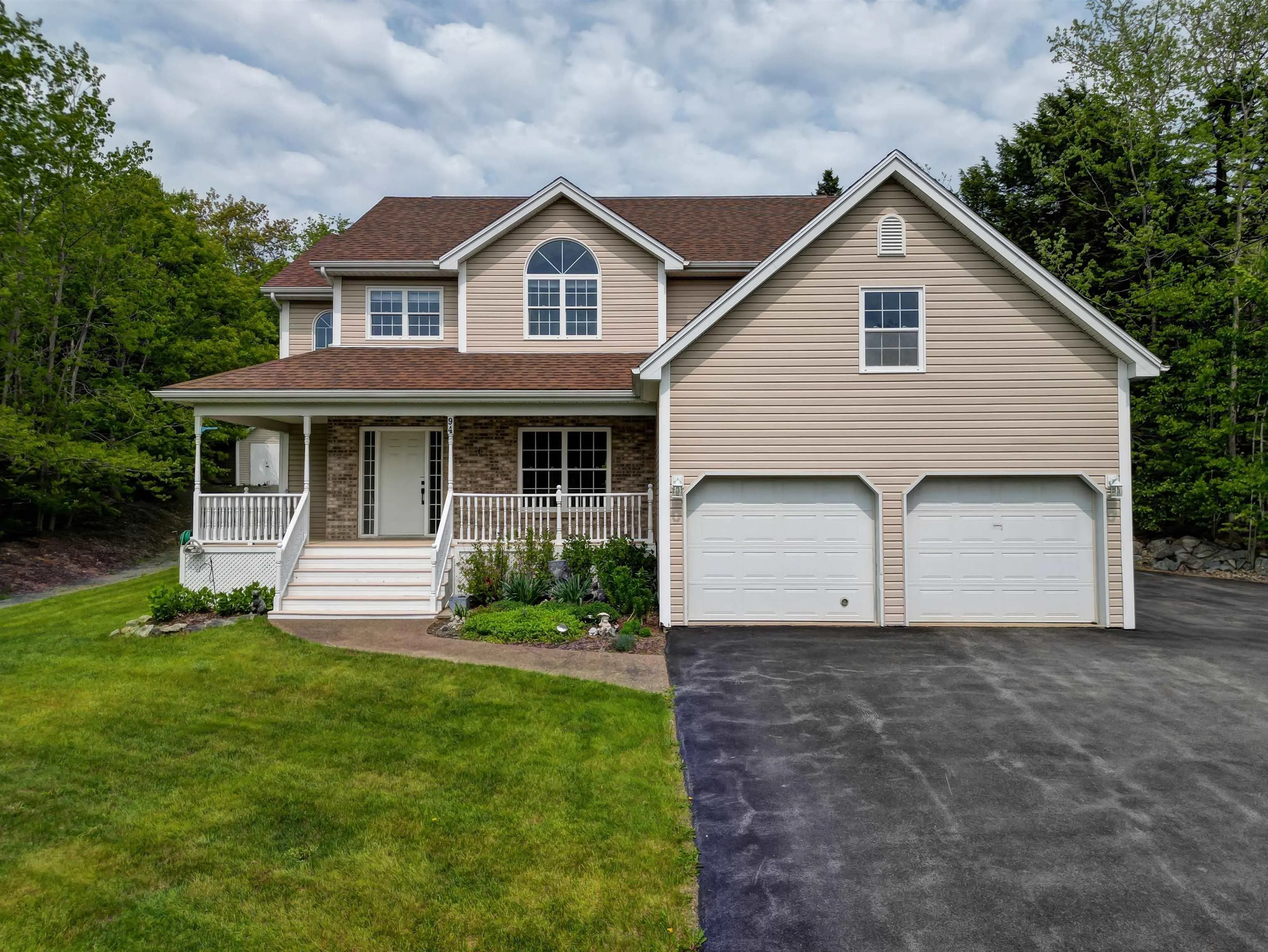 94 Ingram Drive, Fall River, NS B2T 1A4, 4 Bedrooms Bedrooms, ,Residential,For Sale,Ingram,202513582