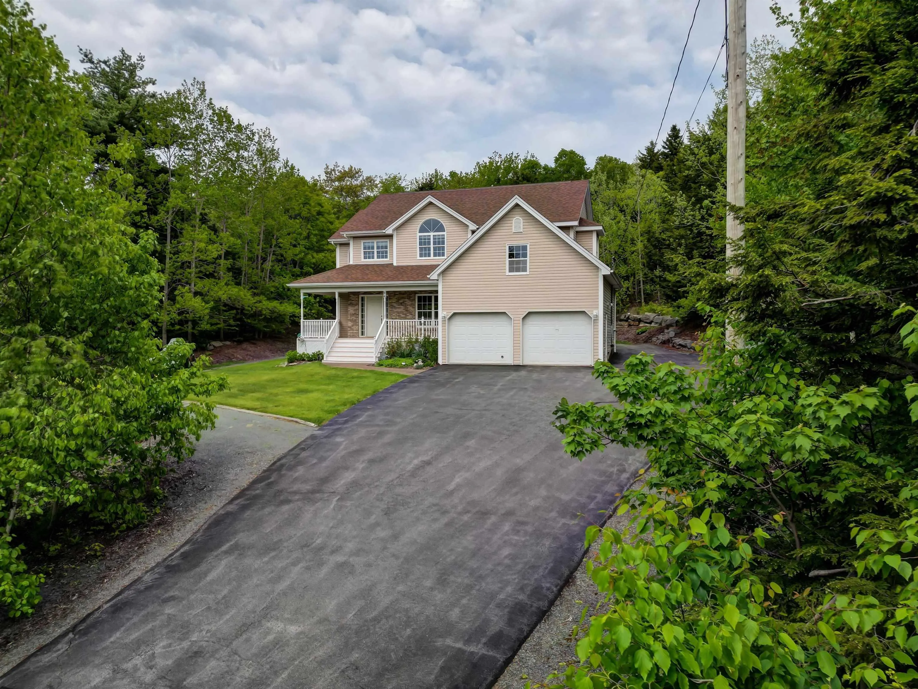 94 Ingram Drive, Fall River, NS B2T 1A4, 4 Bedrooms Bedrooms, ,Residential,For Sale,Ingram,202513582