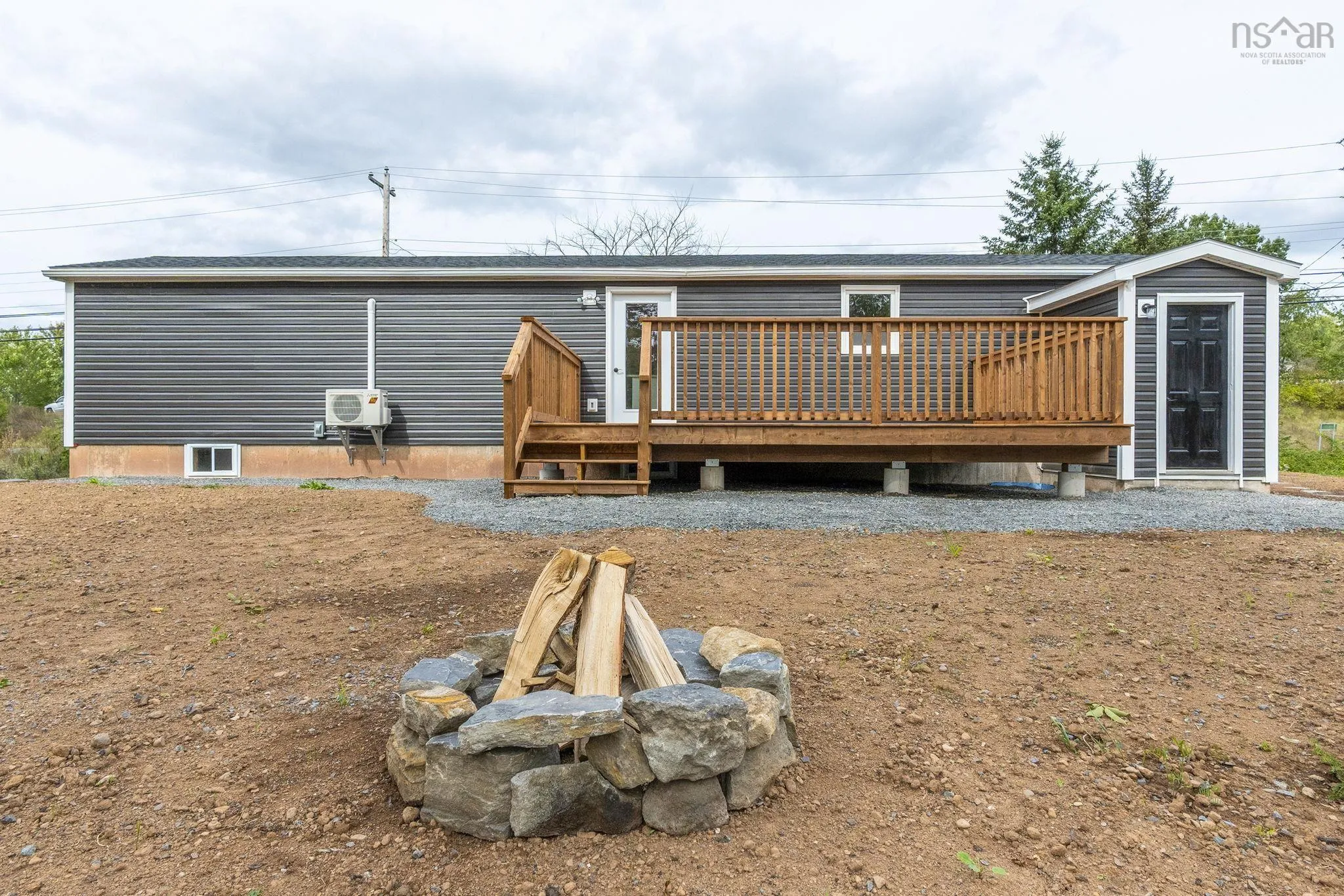 4668 Highway 1, Three Mile Plains, NS B0N 2T0, 2 Bedrooms Bedrooms, ,1 BathroomBathrooms,Residential,For Sale,Highway 1,202523543