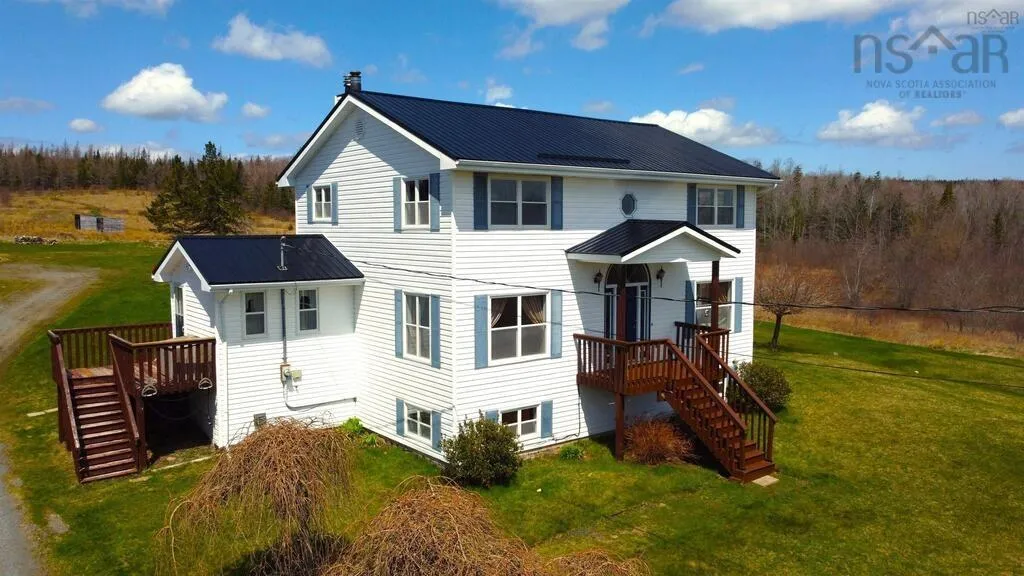 721 Indian Road, Nine Mile River, NS B2S 3E4, 4 Bedrooms Bedrooms, ,3 BathroomsBathrooms,Residential,For Sale,Indian,202525669