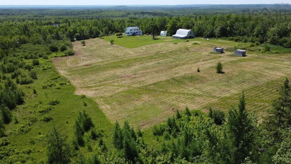721 Indian Road, Nine Mile River, NS B2S 3E4, 4 Bedrooms Bedrooms, ,3 BathroomsBathrooms,Residential,For Sale,Indian,202525669