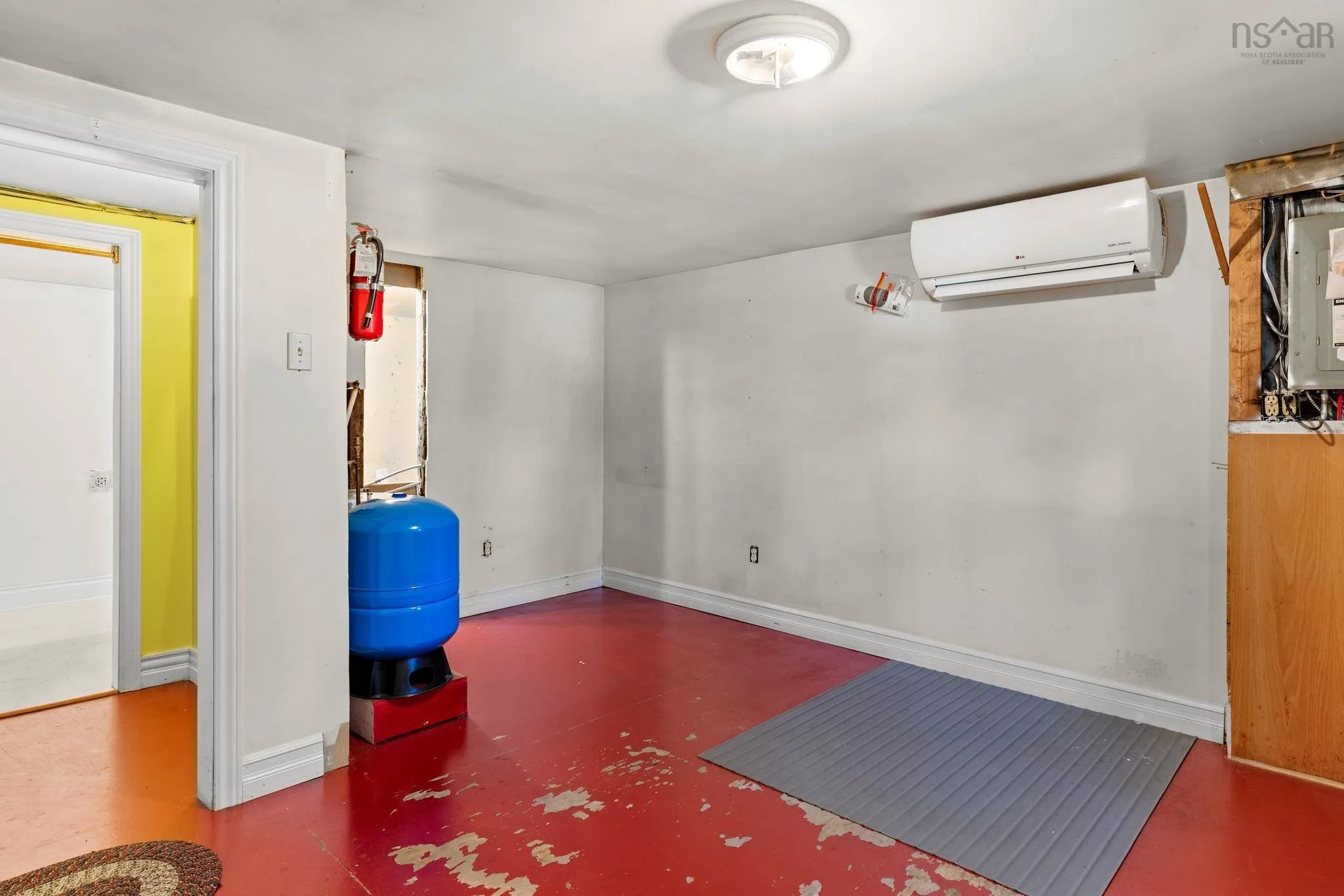 39 Hamshaw Drive, Halifax, NS B3M 2G9, 1 Bedroom Bedrooms, ,1 BathroomBathrooms,Residential,For Sale,Hamshaw,202524775