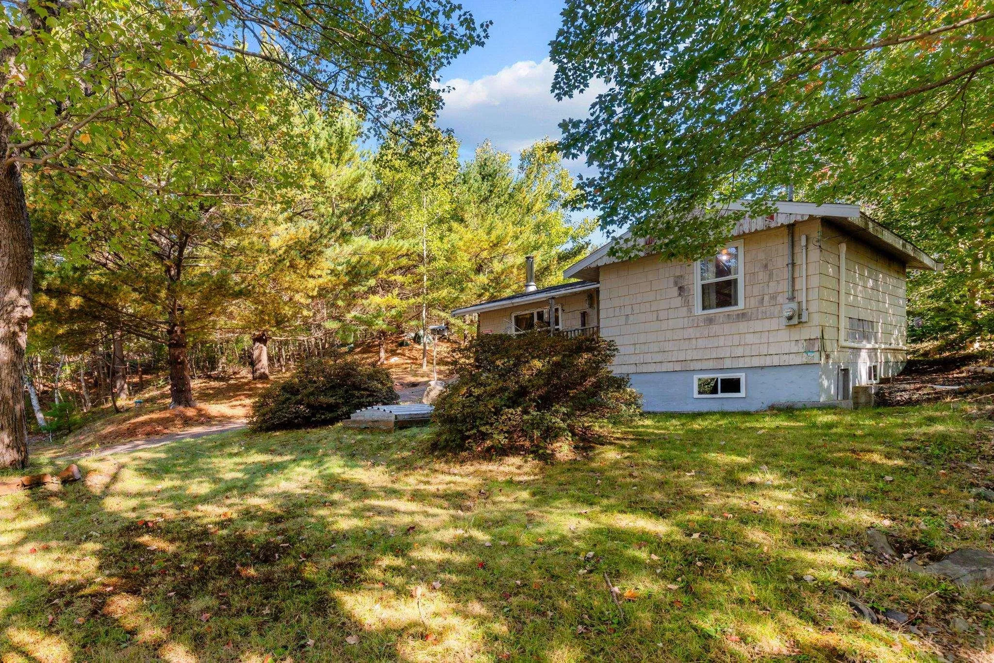 39 Hamshaw Drive, Halifax, NS B3M 2G9, 1 Bedroom Bedrooms, ,1 BathroomBathrooms,Residential,For Sale,Hamshaw,202524775