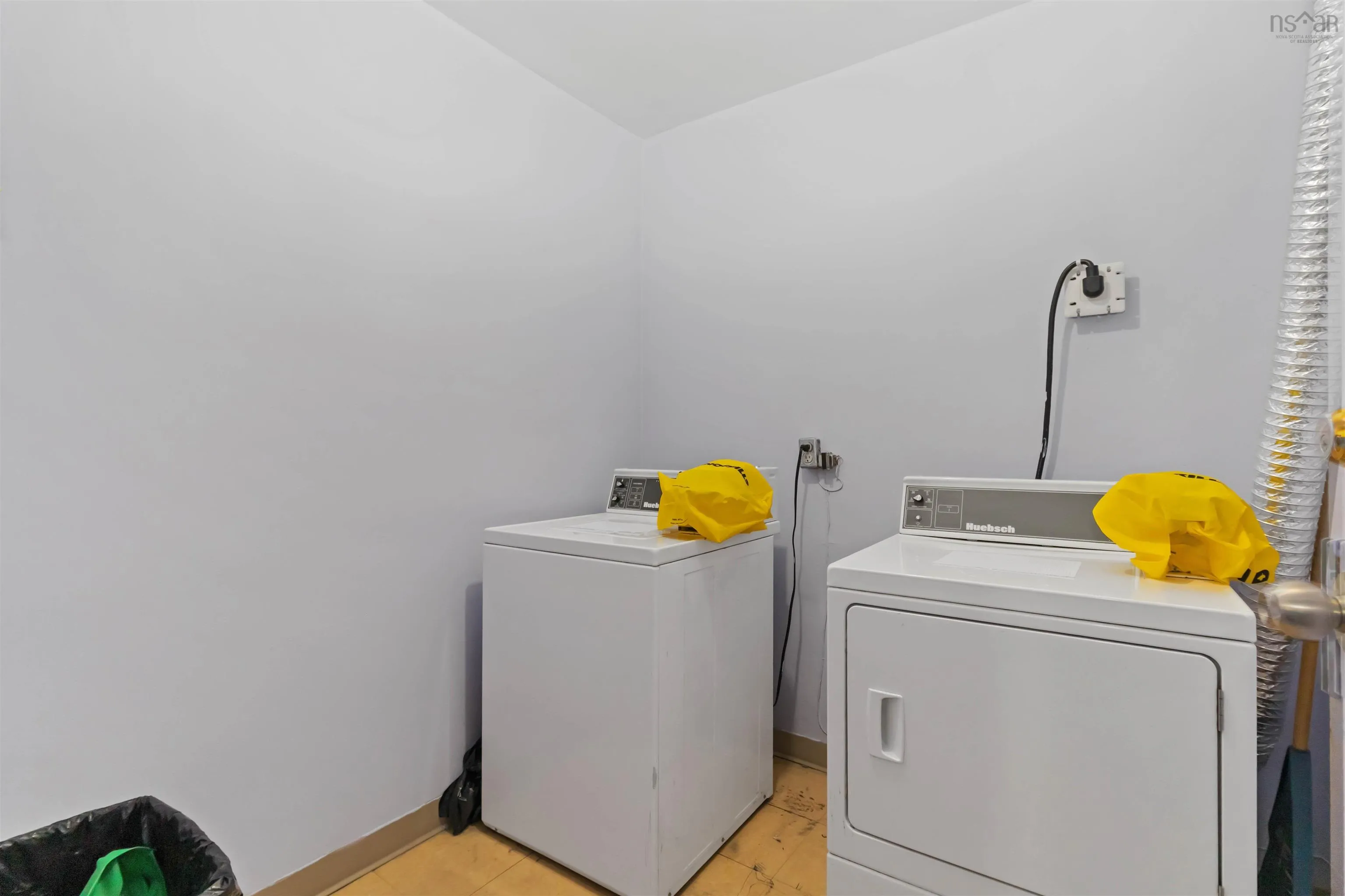 37 Gaston Road, Dartmouth, NS B2Y 3W2, 11 Bedrooms Bedrooms, ,Residential Income,For Sale,Gaston,202521523